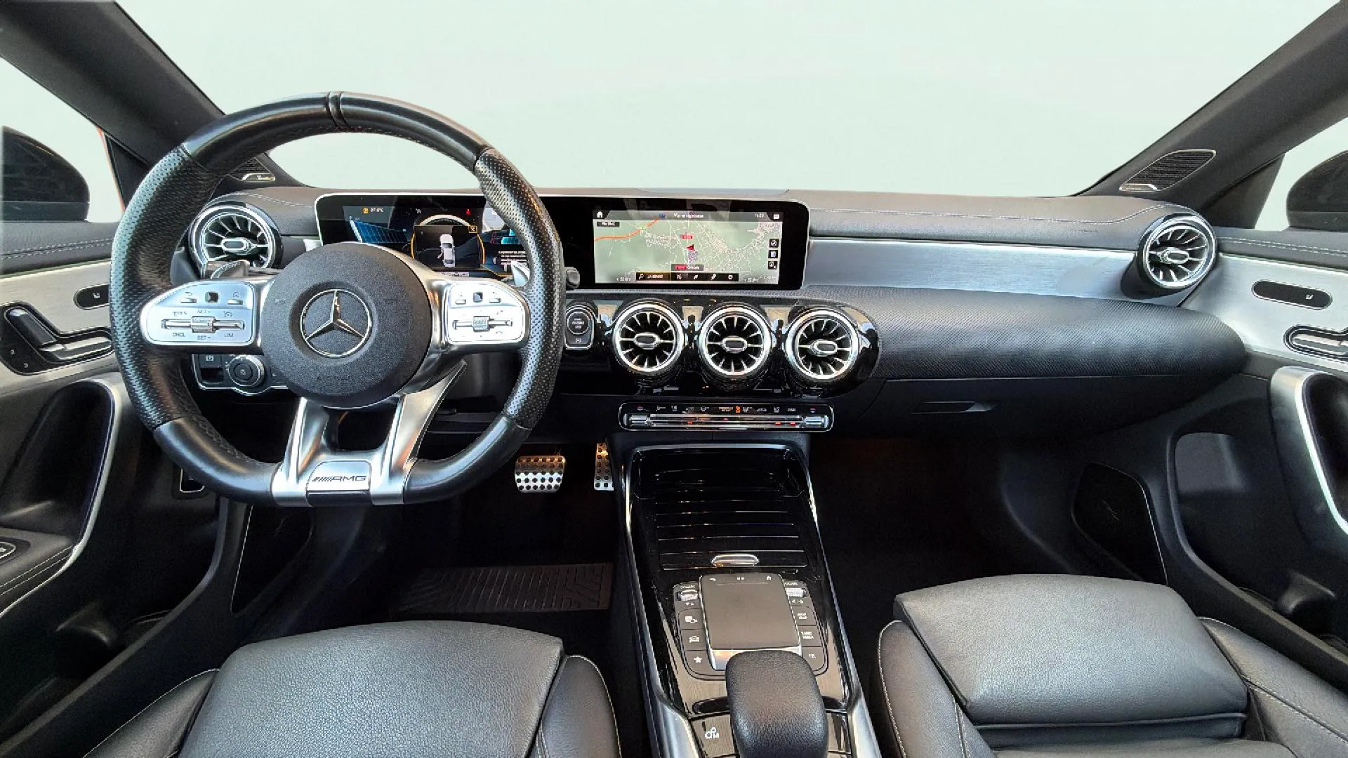 Mercedes-Benz CLA Mercedes-AMG 35 4MATIC+ - foto 10