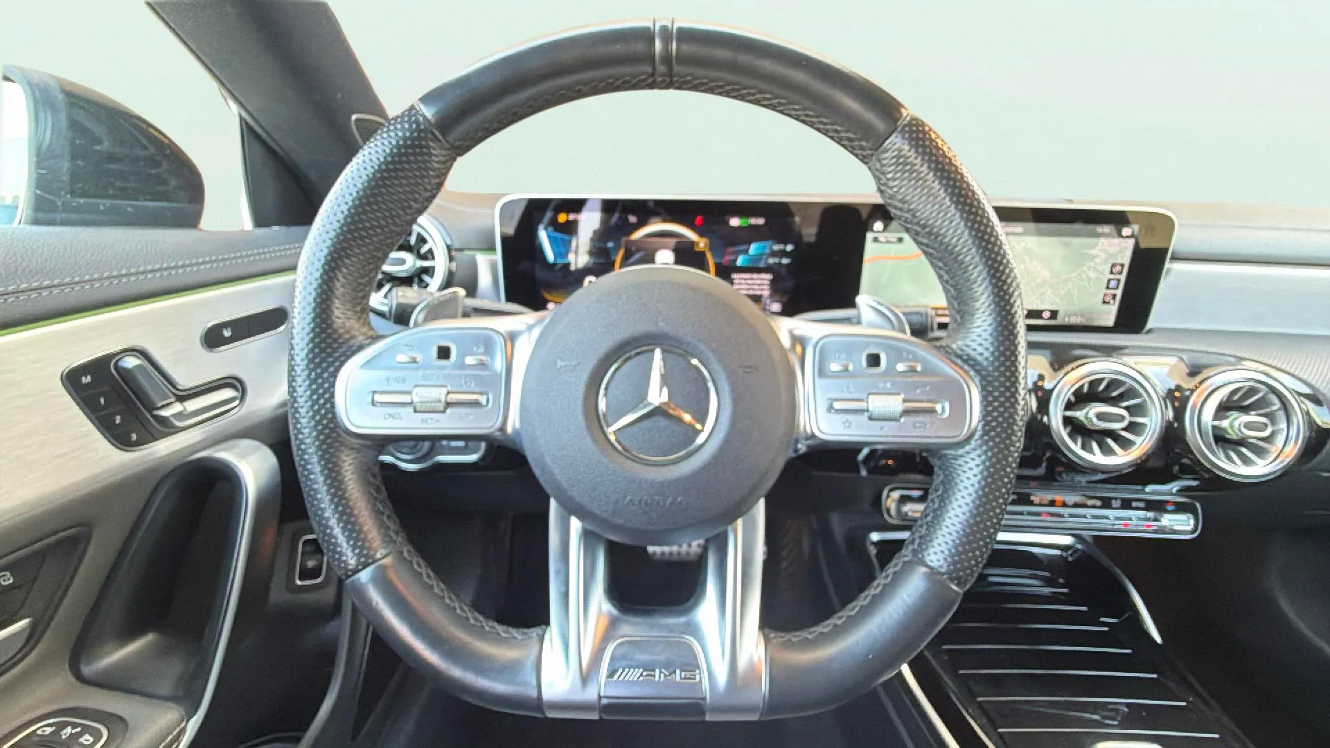 Mercedes-Benz CLA Mercedes-AMG 35 4MATIC+ - foto 11
