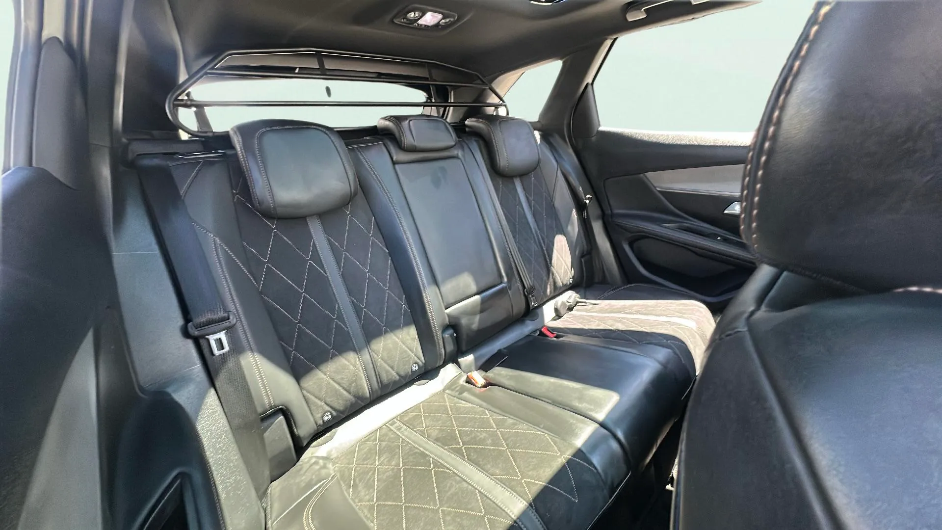 Peugeot 3008 2.0BLUEHDI GT - foto 18