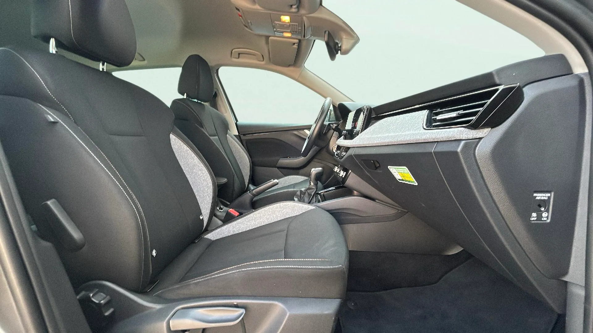 Škoda Kamiq 1.0 TSI DSG Selection - foto 15