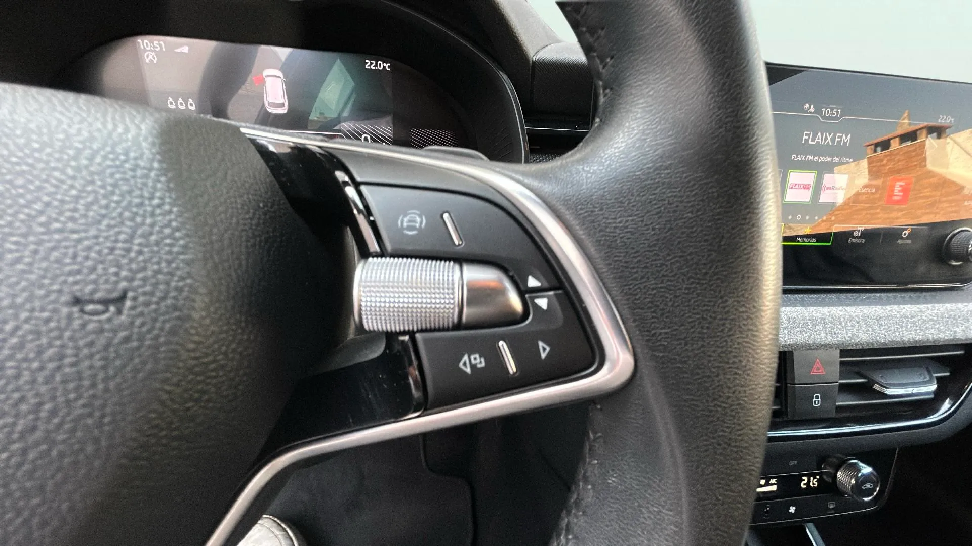 Škoda Kamiq 1.0 TSI DSG Selection - foto 20