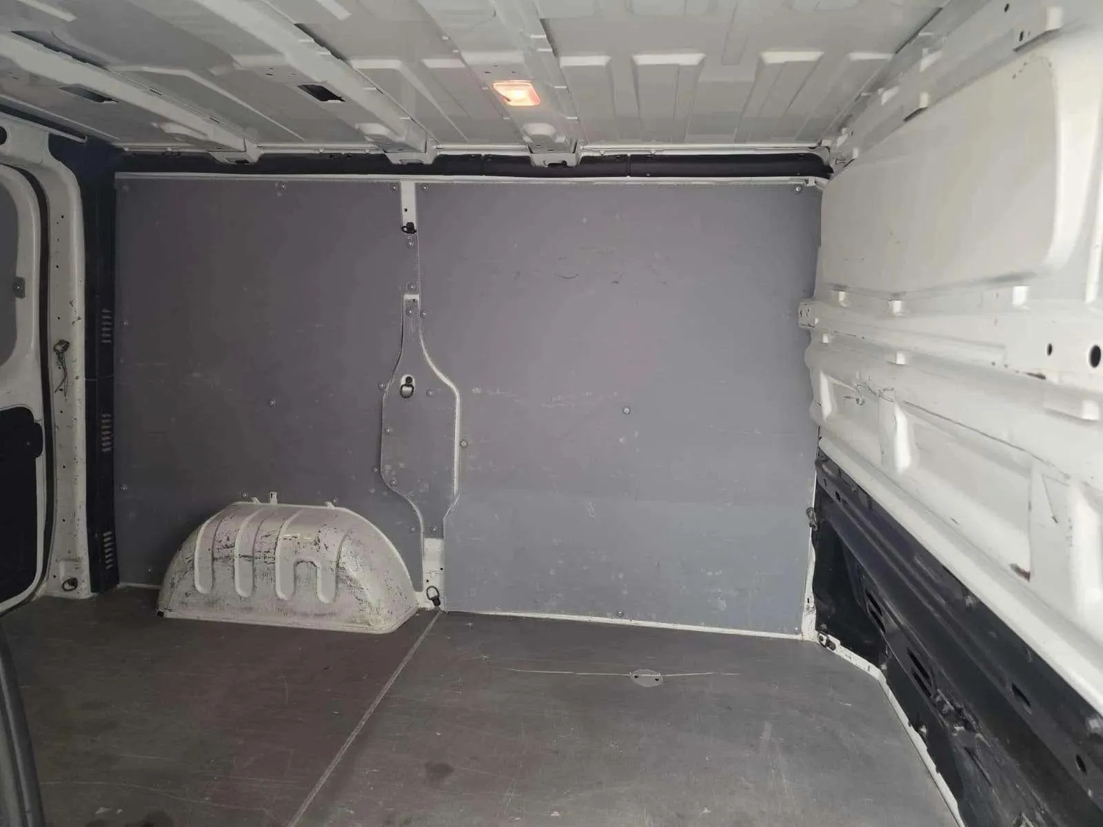 Renault Trafic 2.0 - foto 9