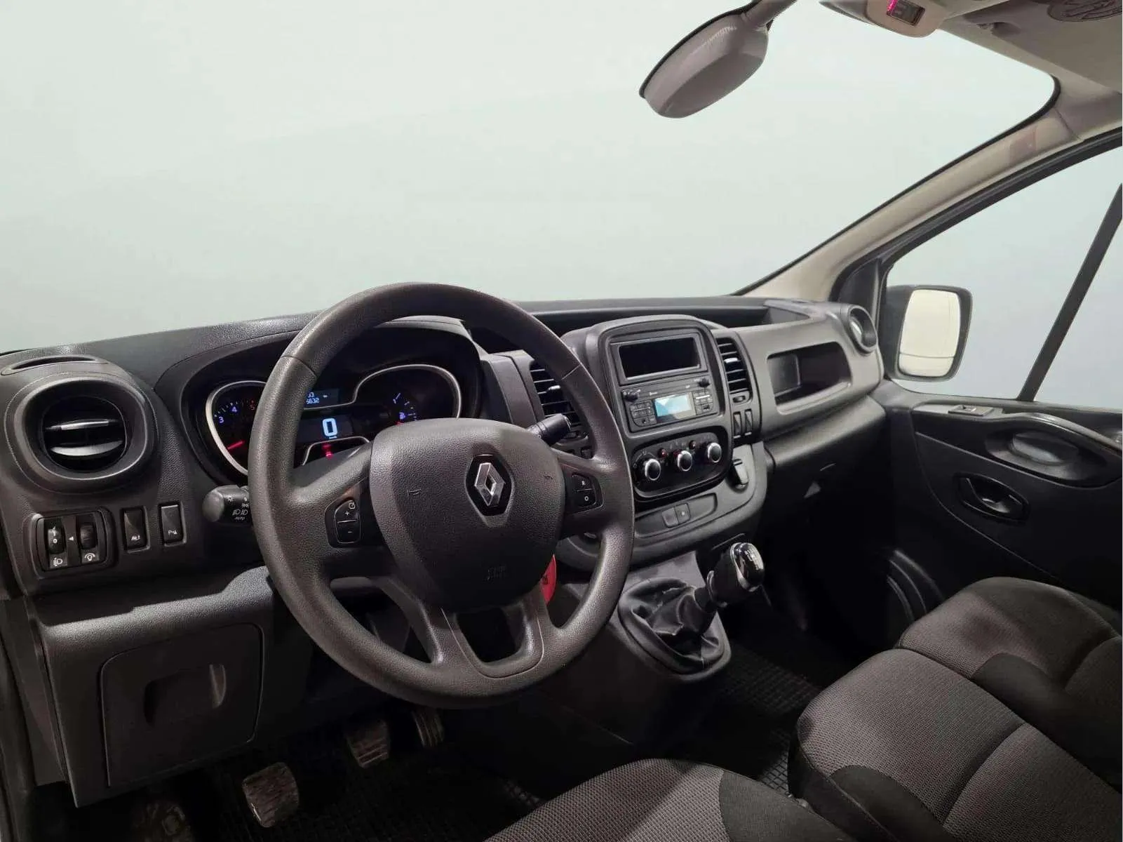 Renault Trafic 2.0 - foto 6