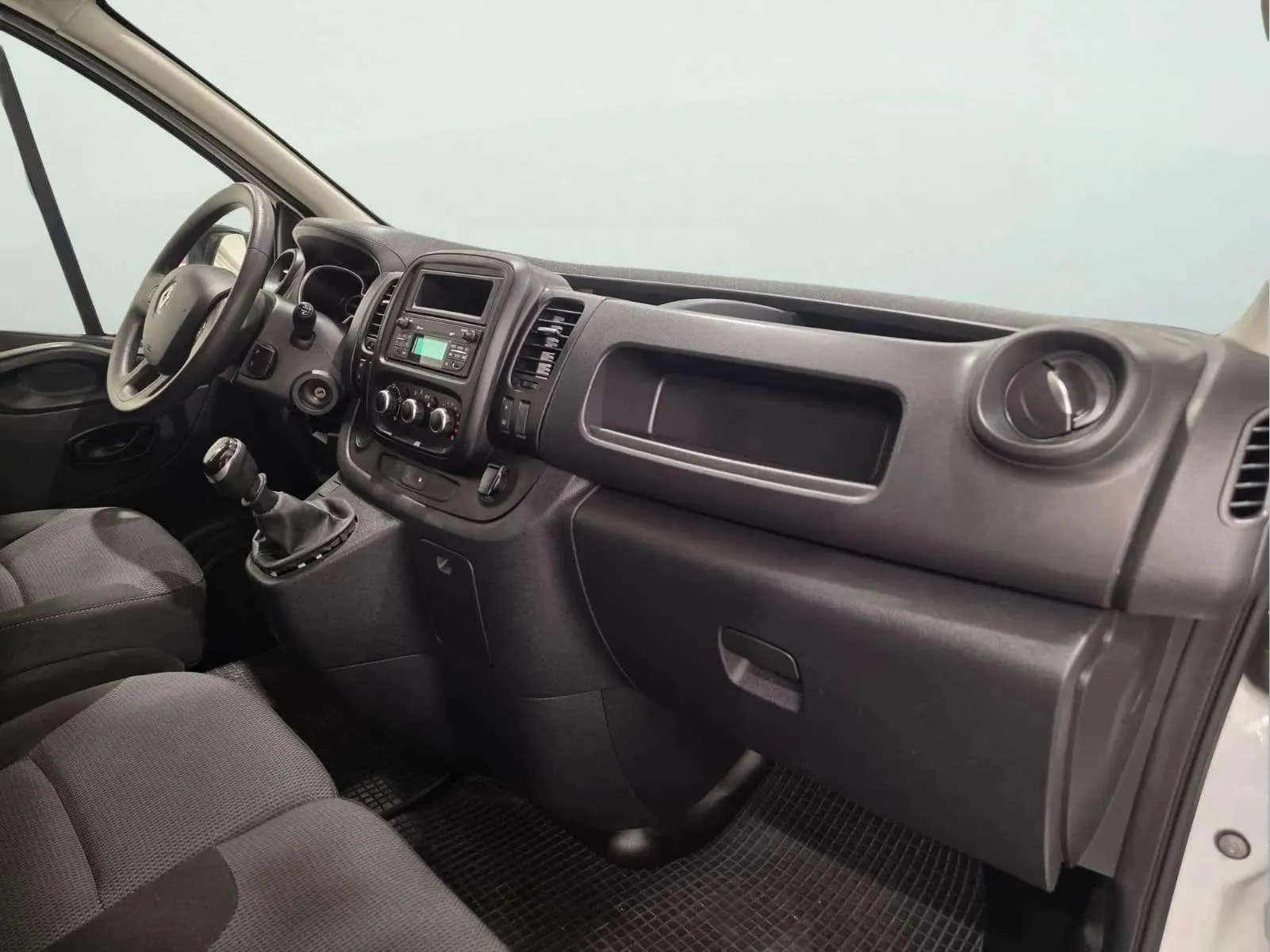 Renault Trafic 2.0 - foto 15