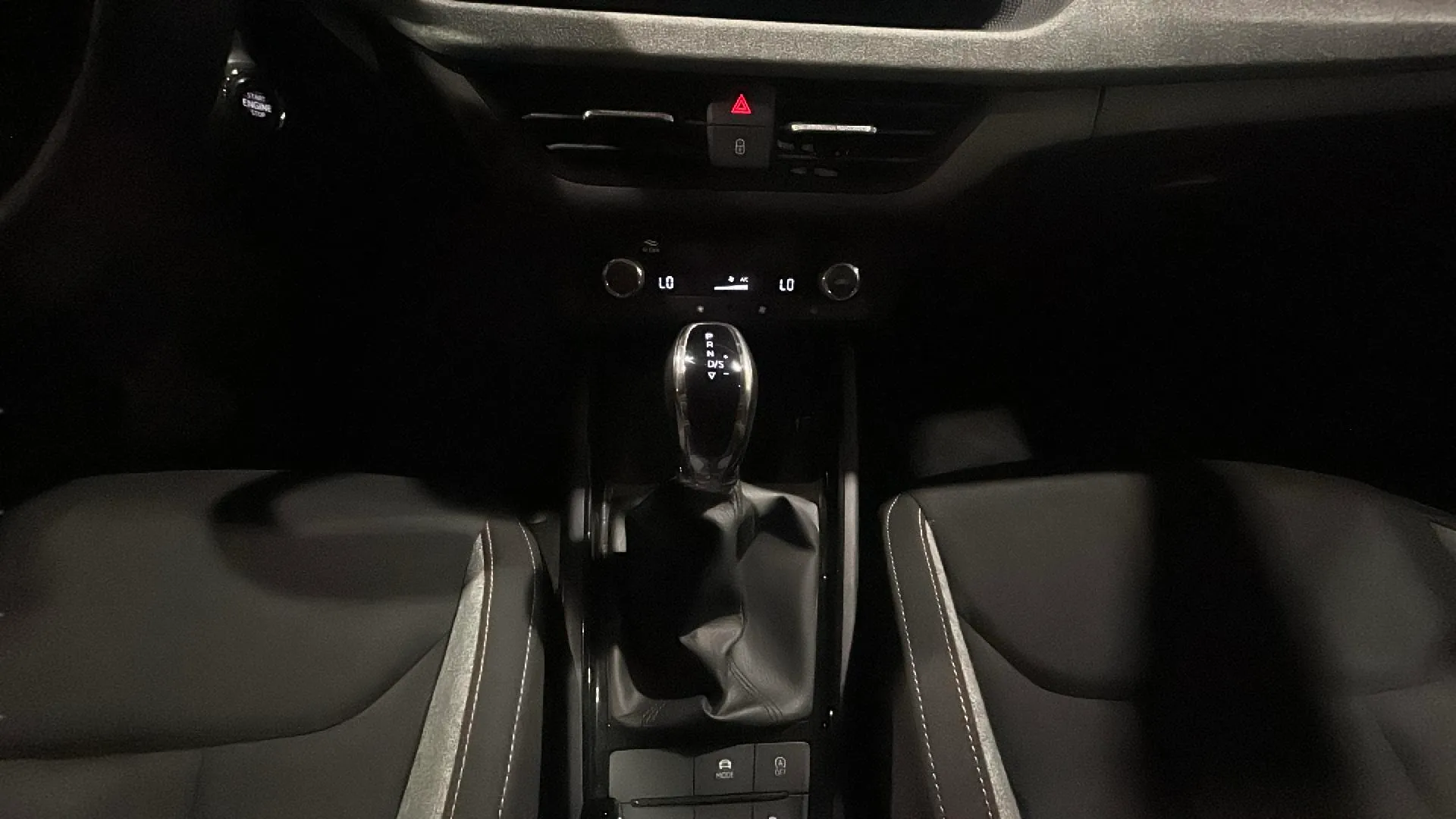 Škoda Kamiq 1.0 TSI DSG Selection - foto 19