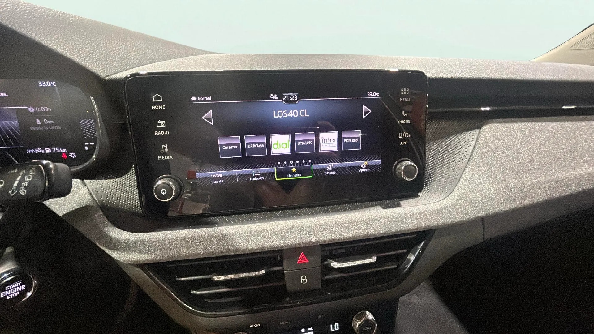 Škoda Kamiq 1.0 TSI DSG Selection - foto 17
