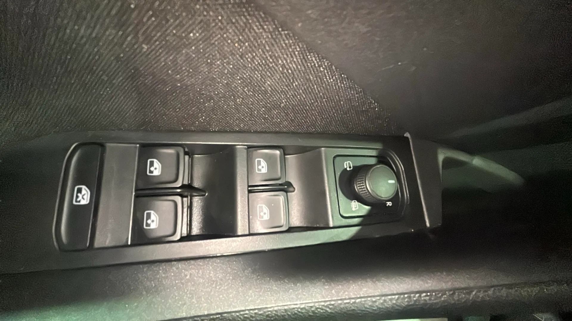 Škoda Kamiq 1.0 TSI DSG Selection - foto 18