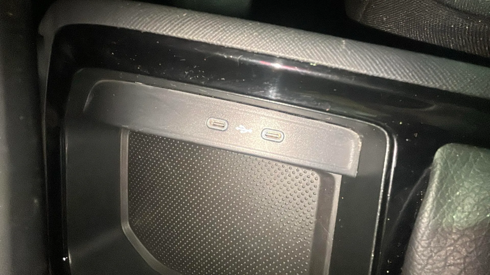 Škoda Kamiq 1.0 TSI DSG Selection - foto 23