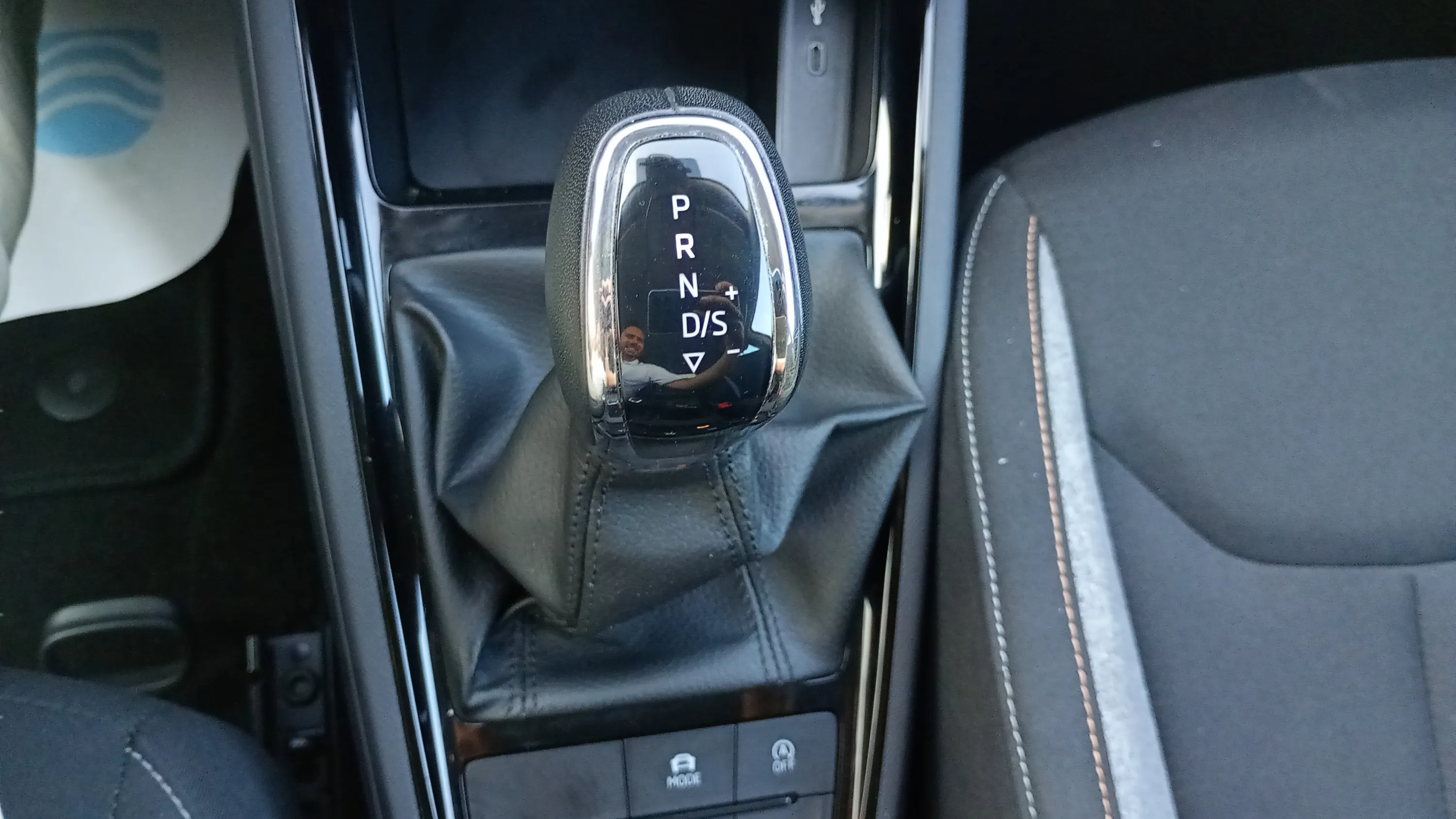 Škoda Kamiq 1.0 TSI DSG Design - foto 22