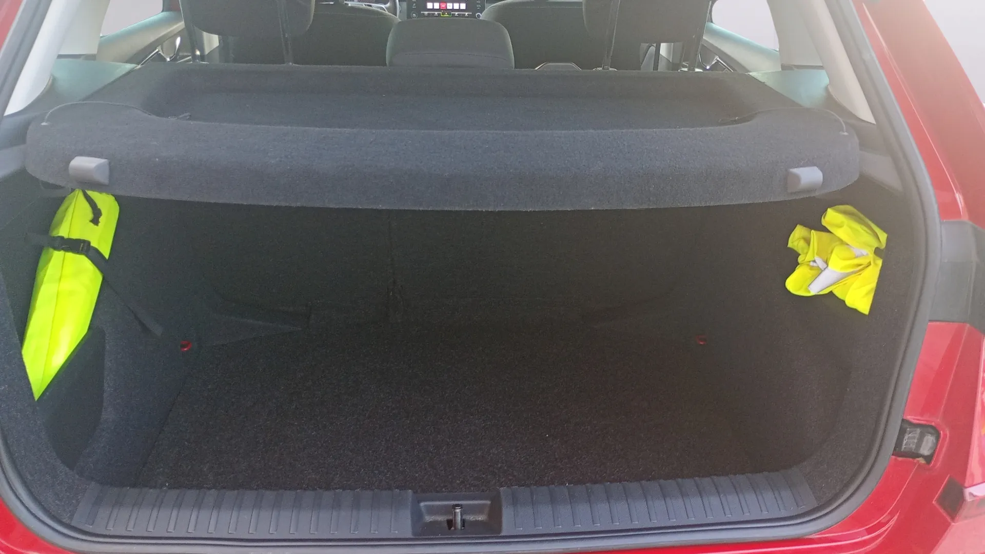 Škoda Kamiq 1.0 TSI DSG Design - foto 16