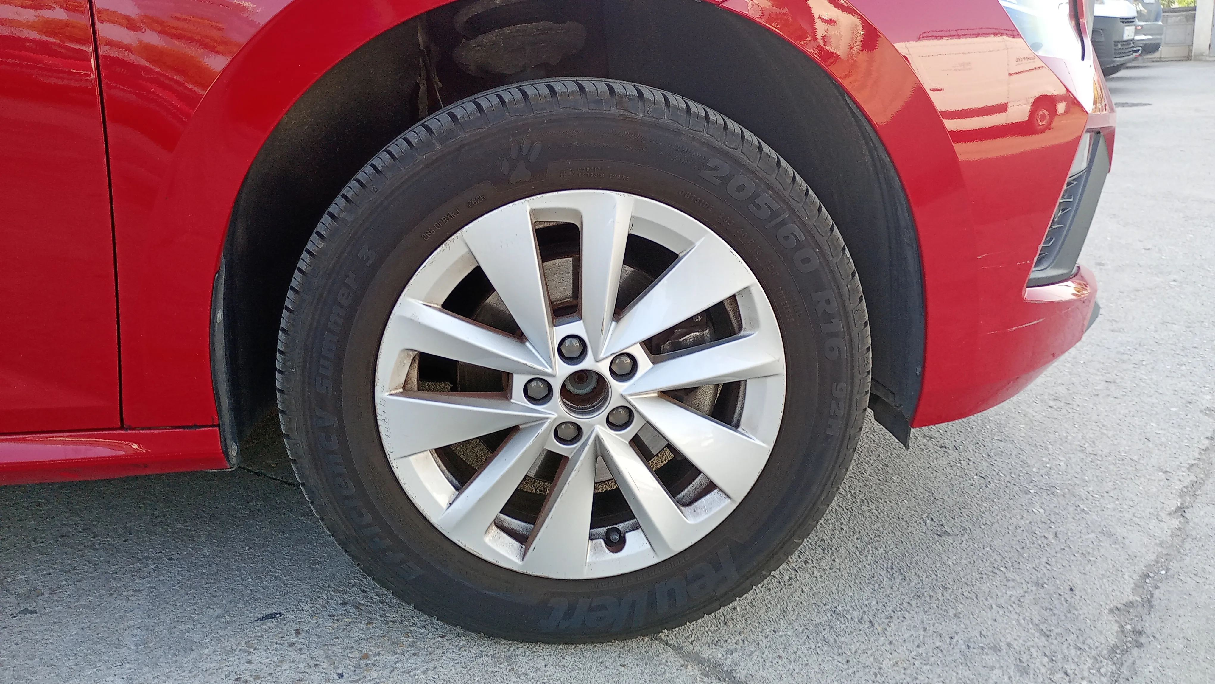 Škoda Kamiq 1.0 TSI DSG Design - foto 17