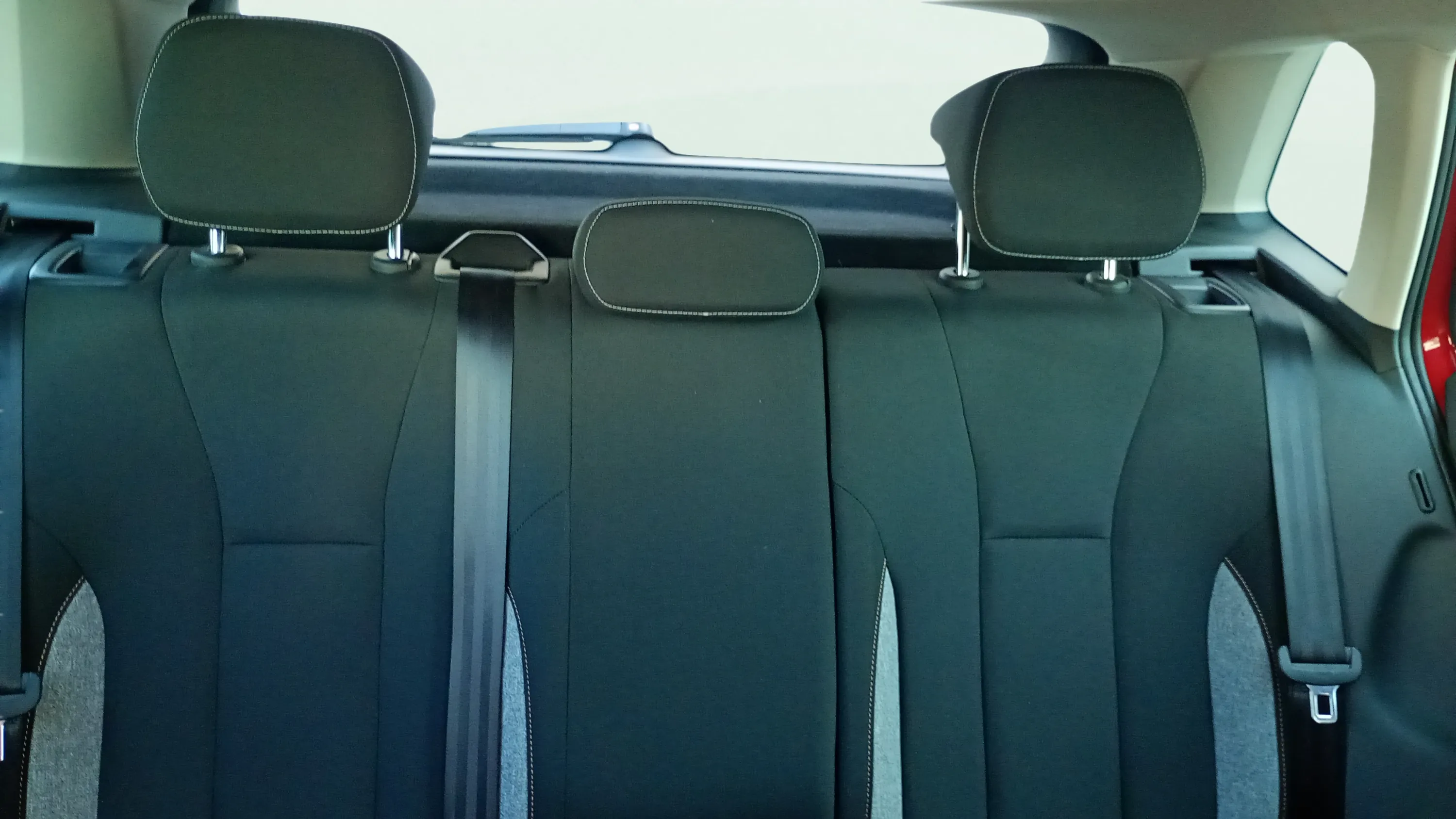 Škoda Kamiq 1.0 TSI DSG Design - foto 15