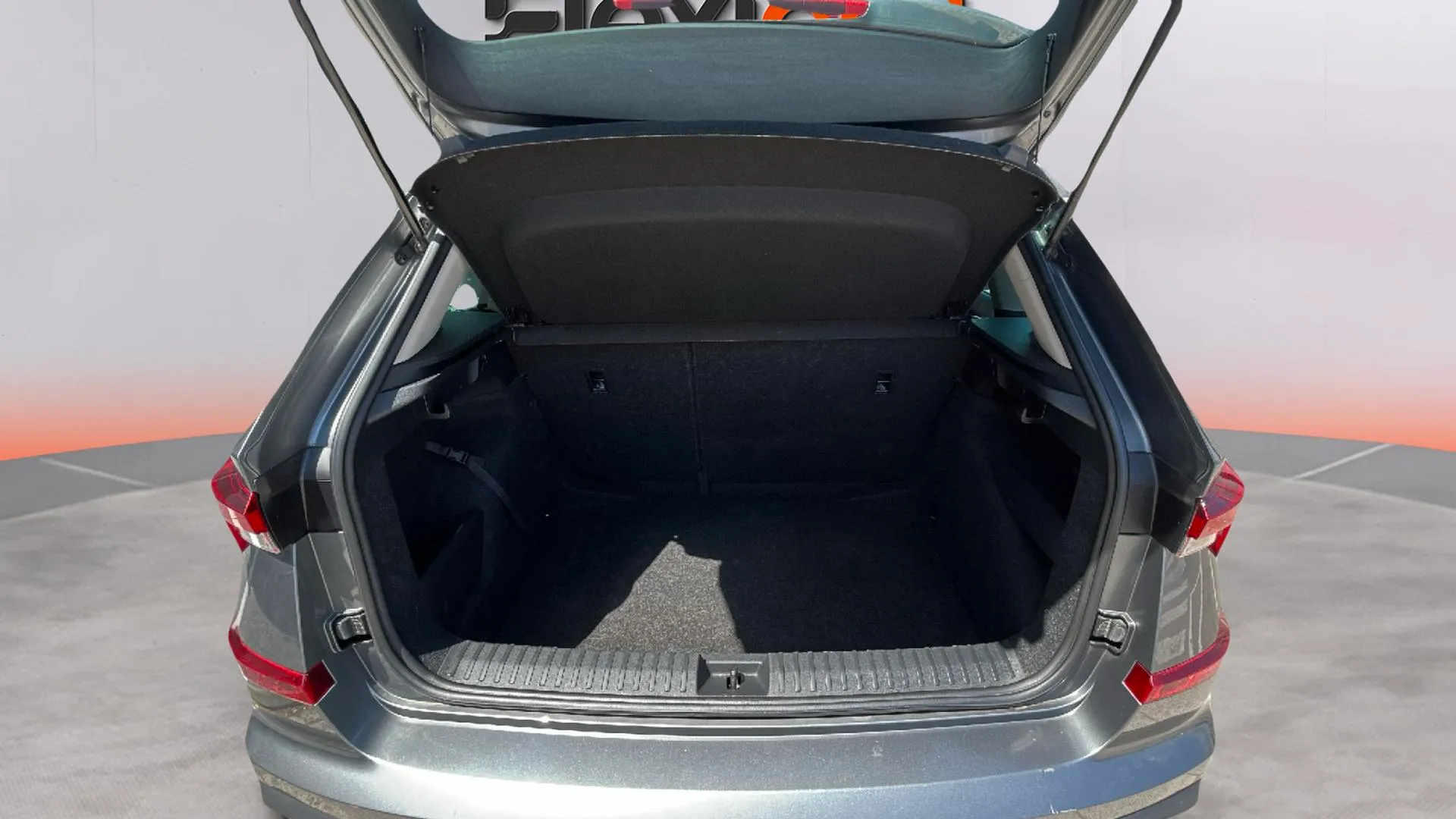 Škoda Kamiq 1.0 TSI DSG Selection - foto 24