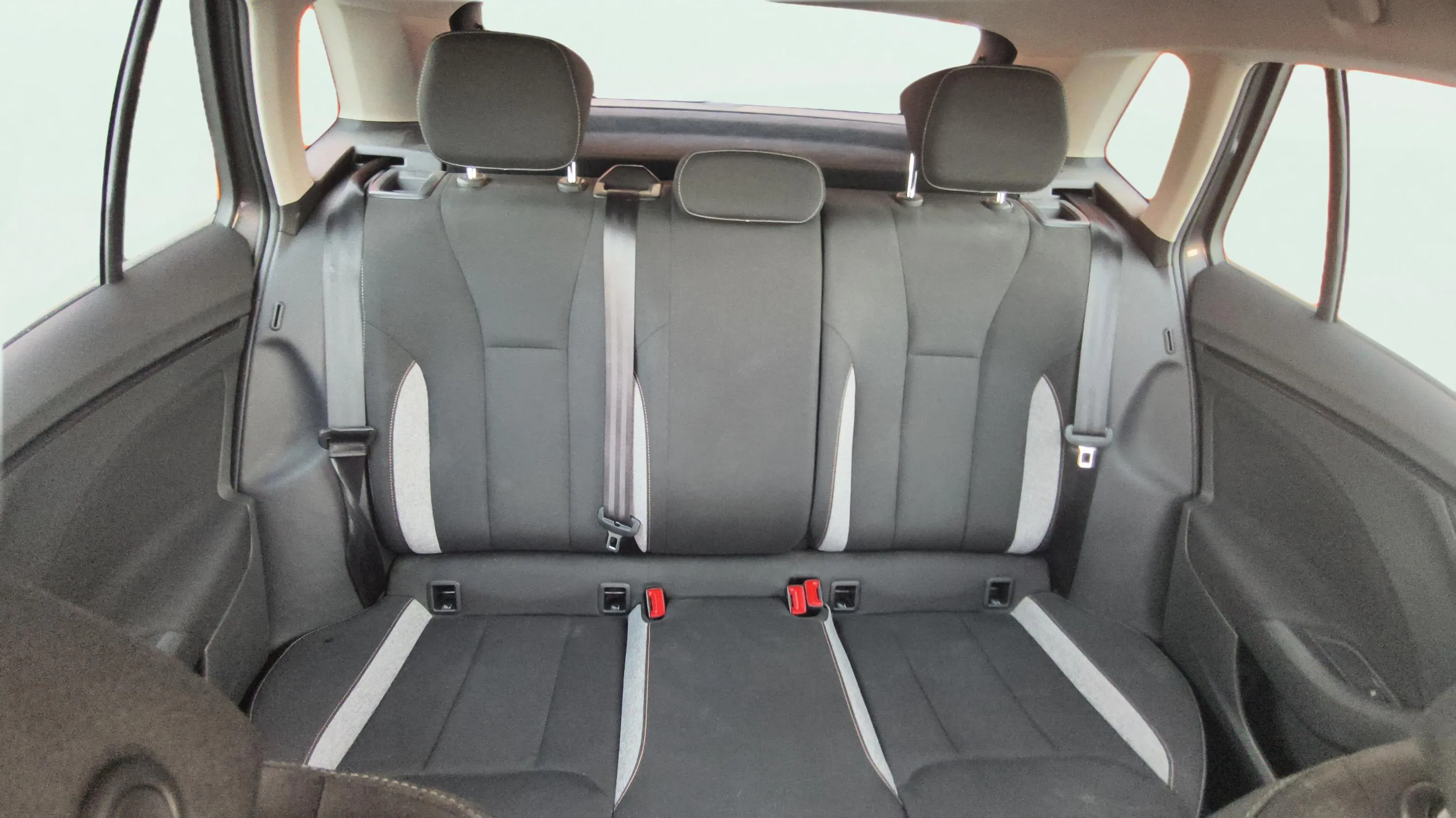 Škoda Kamiq 1.0 TSI DSG Selection - foto 14