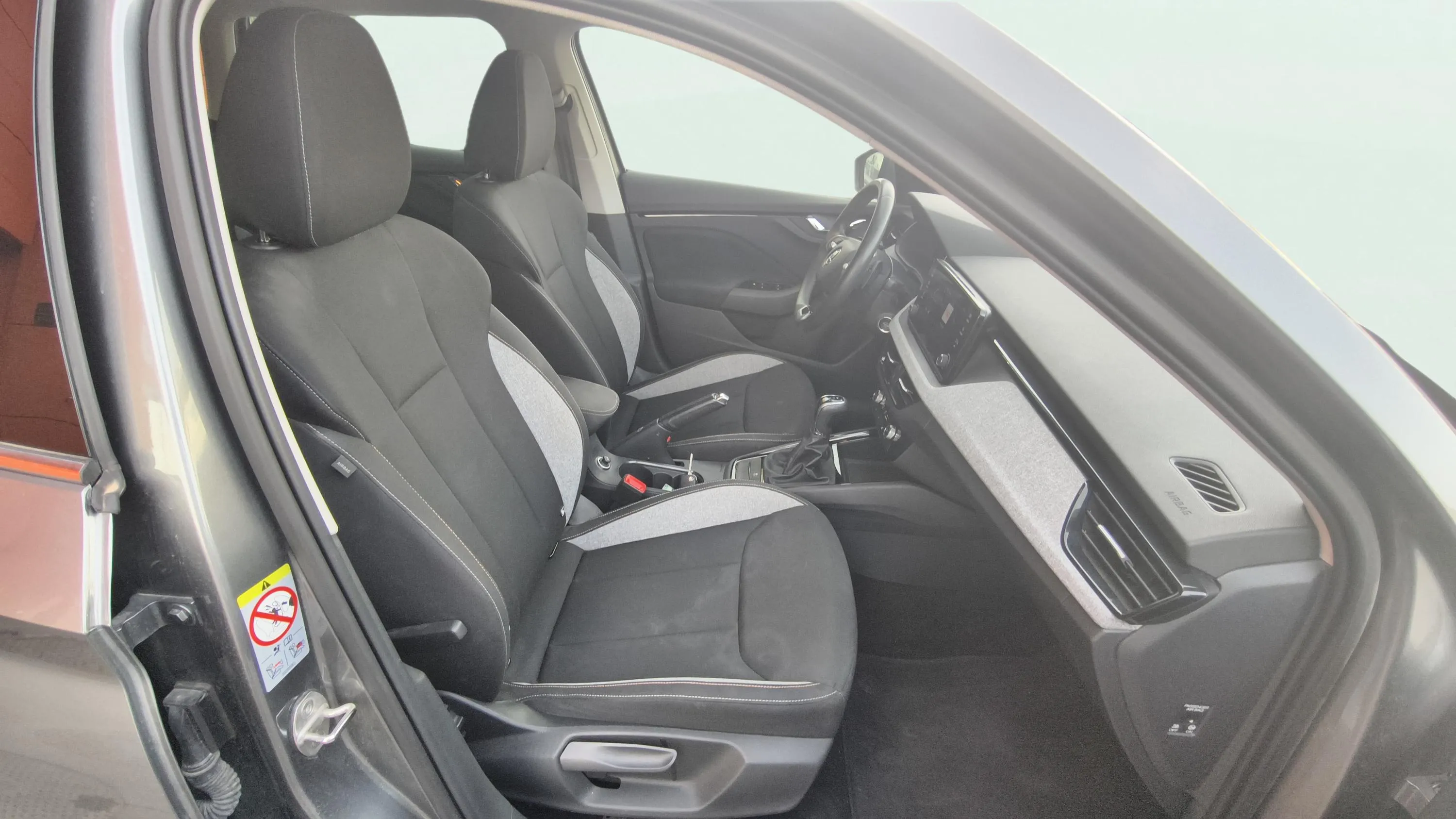 Škoda Kamiq 1.0 TSI DSG Selection - foto 12