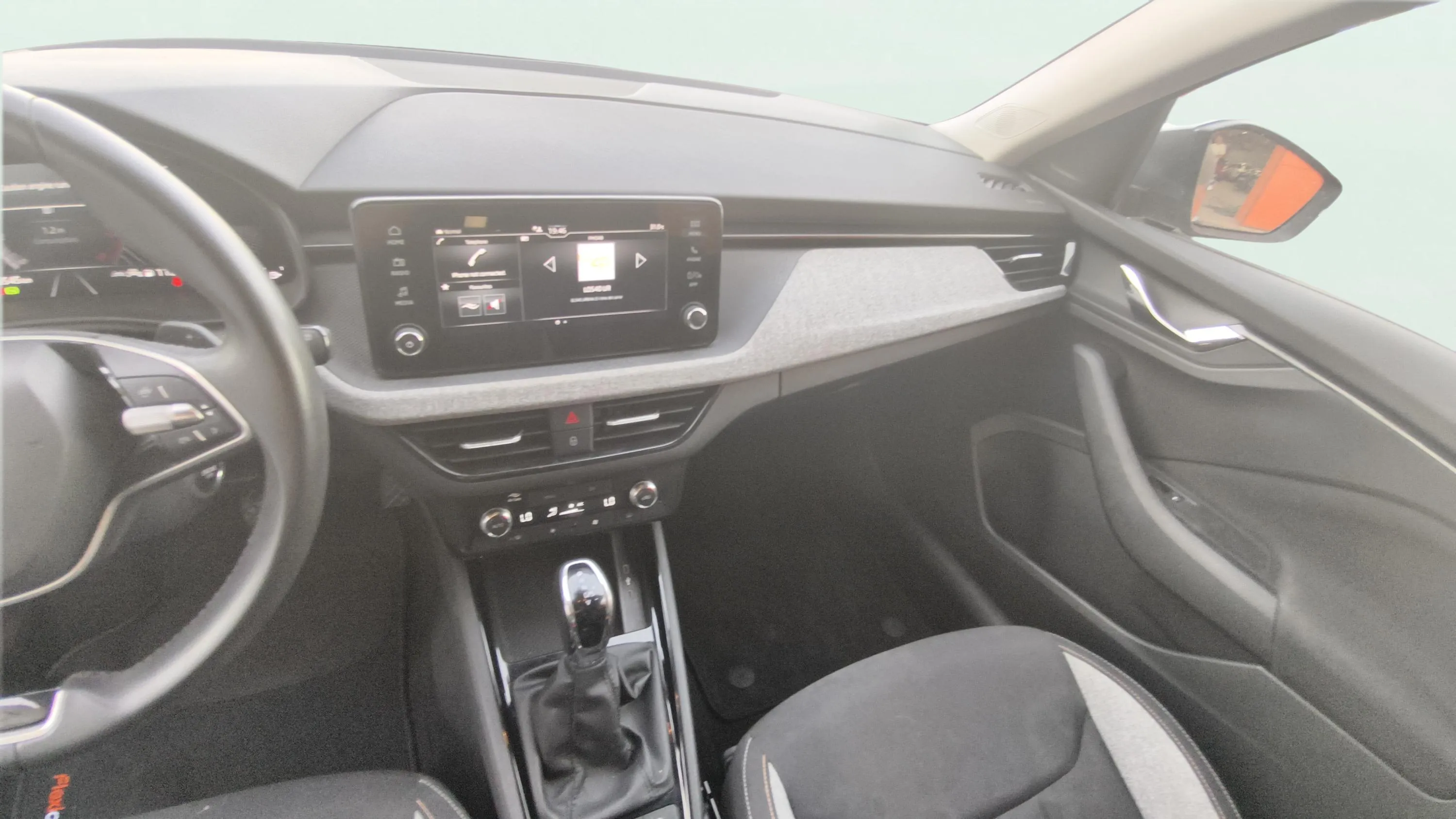 Škoda Kamiq 1.0 TSI DSG Selection - foto 9