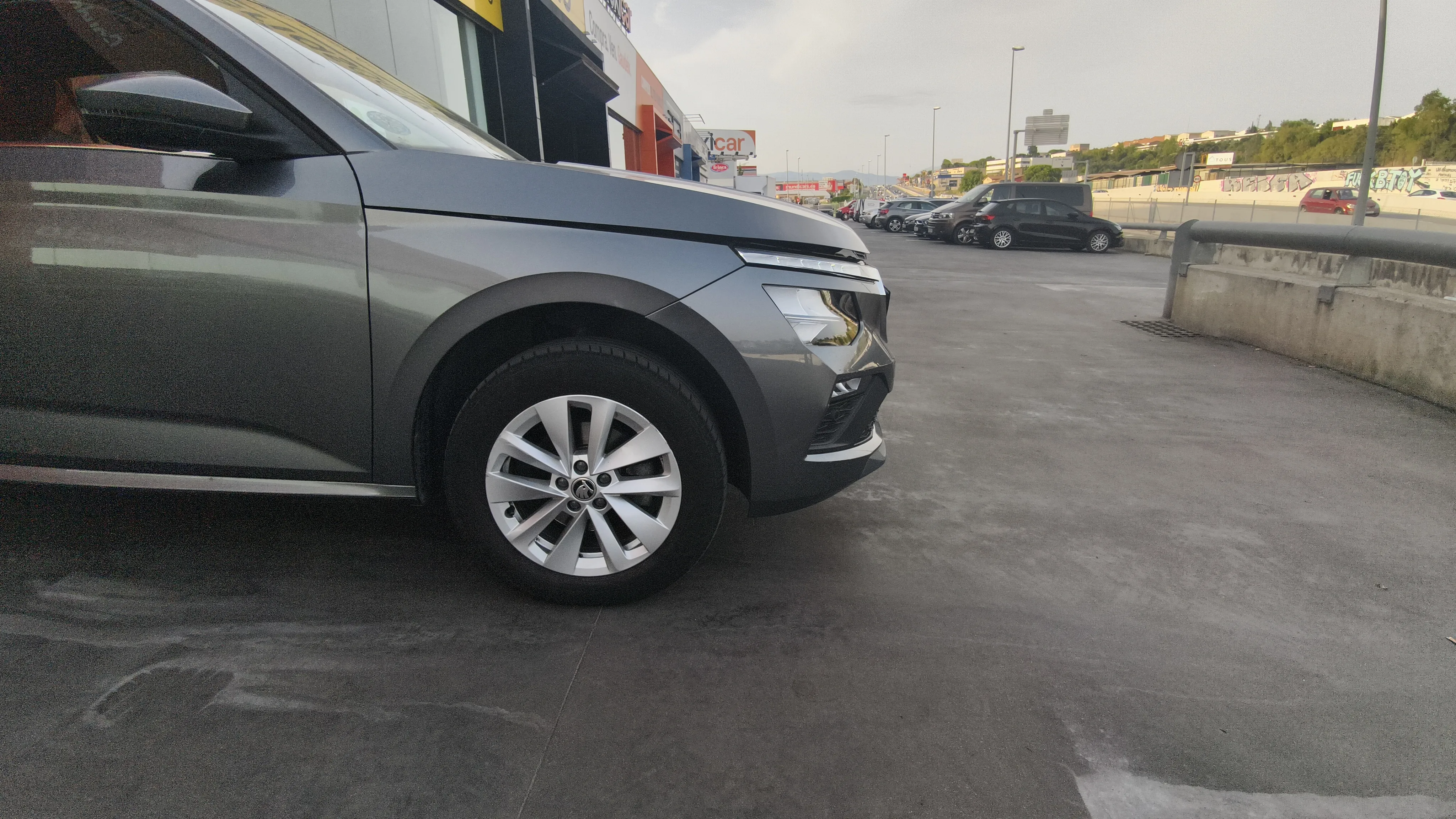 Škoda Kamiq 1.0 TSI DSG Selection - foto 16