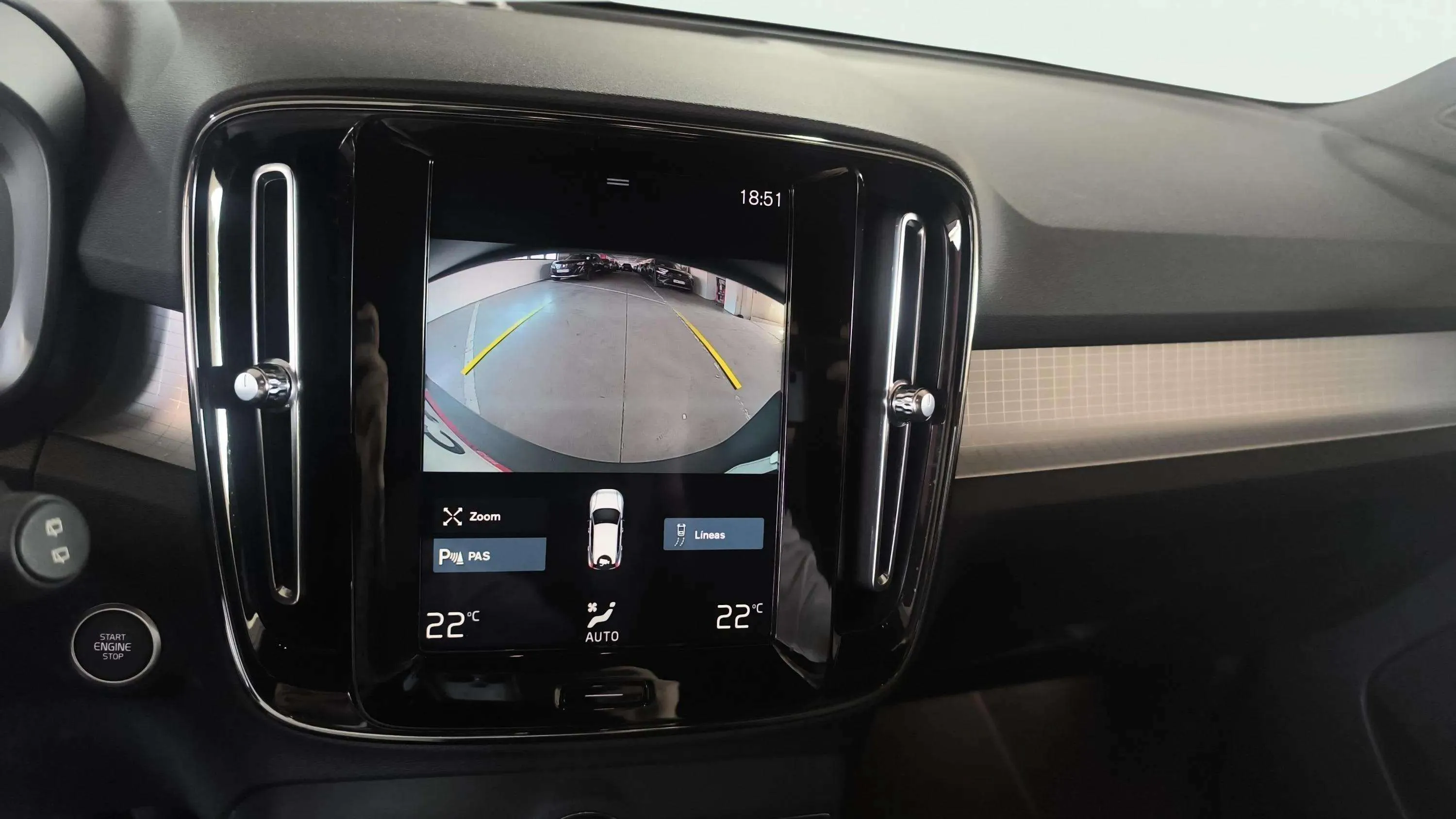 Volvo XC40 1.5 T3 Momentum - foto 21