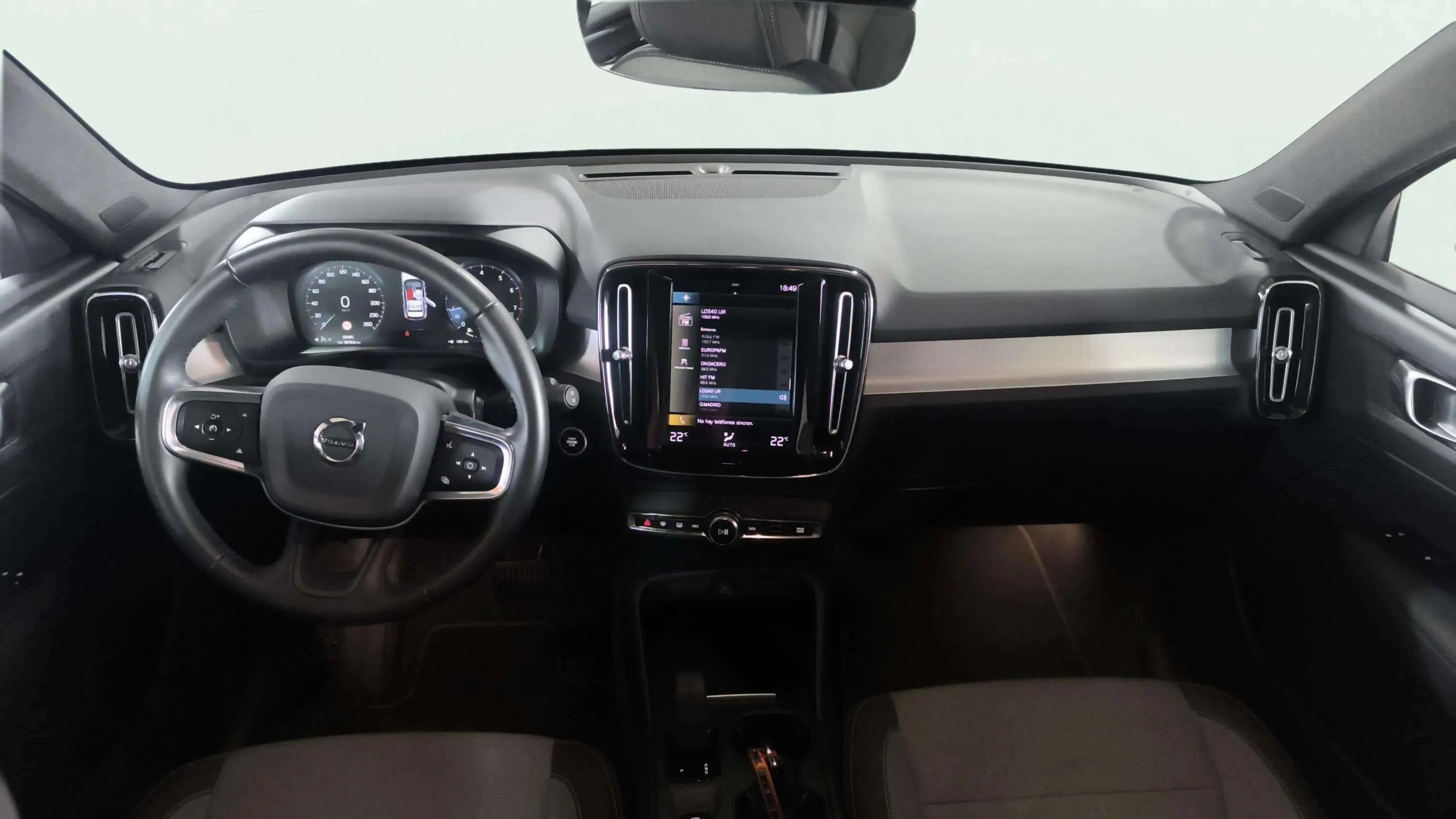 Volvo XC40 1.5 T3 Momentum - foto 9