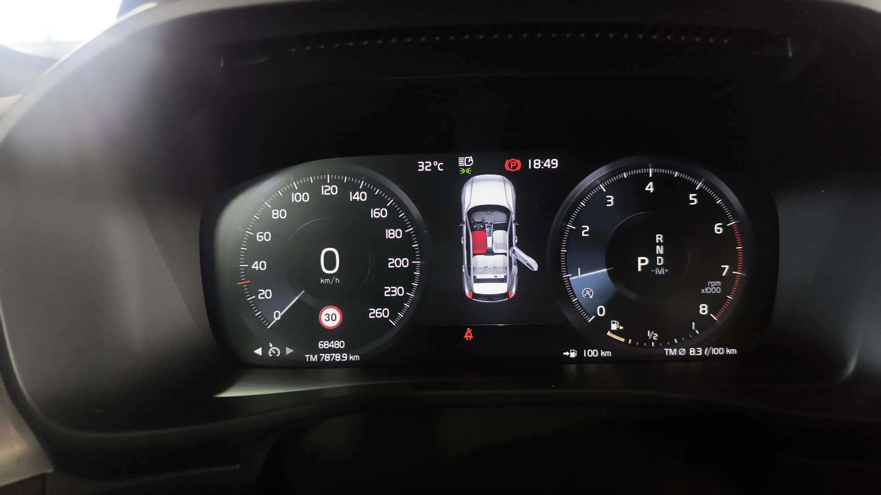 Volvo XC40 1.5 T3 Momentum - foto 12