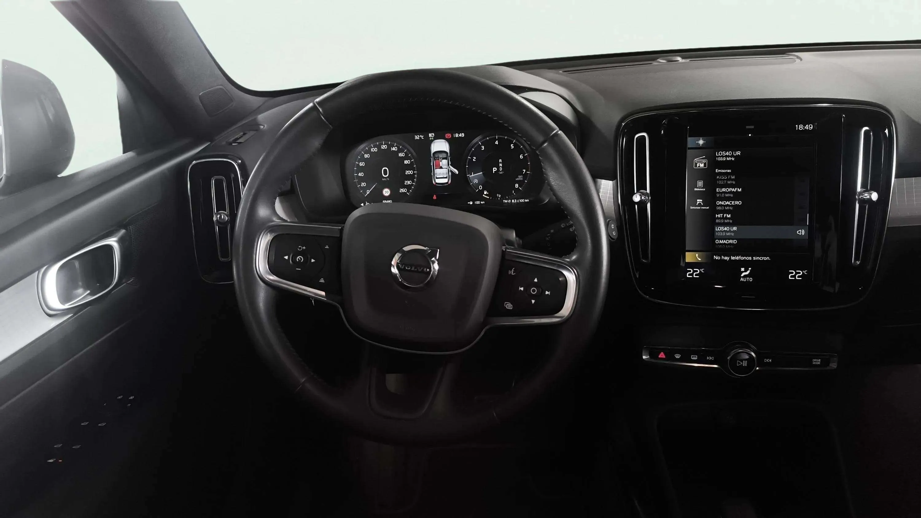 Volvo XC40 1.5 T3 Momentum - foto 11