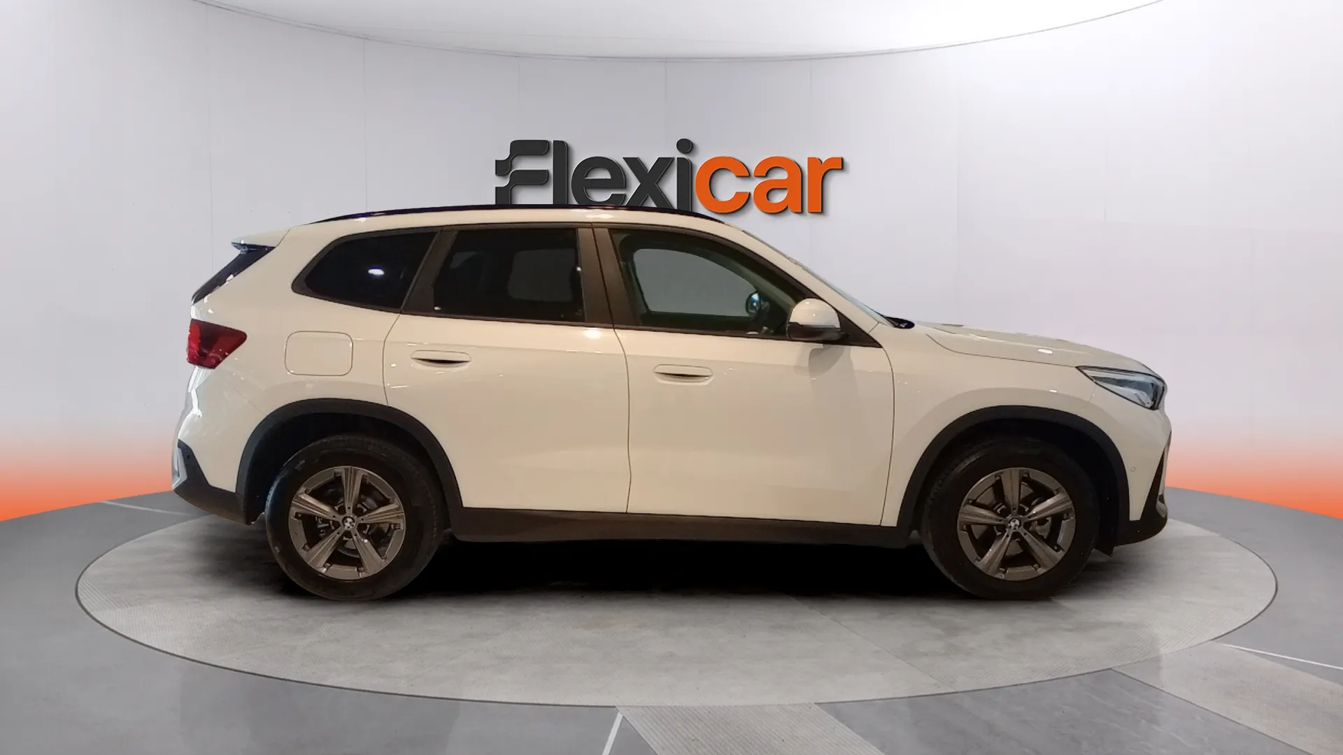 BMW X1 sDrive18d - foto 8