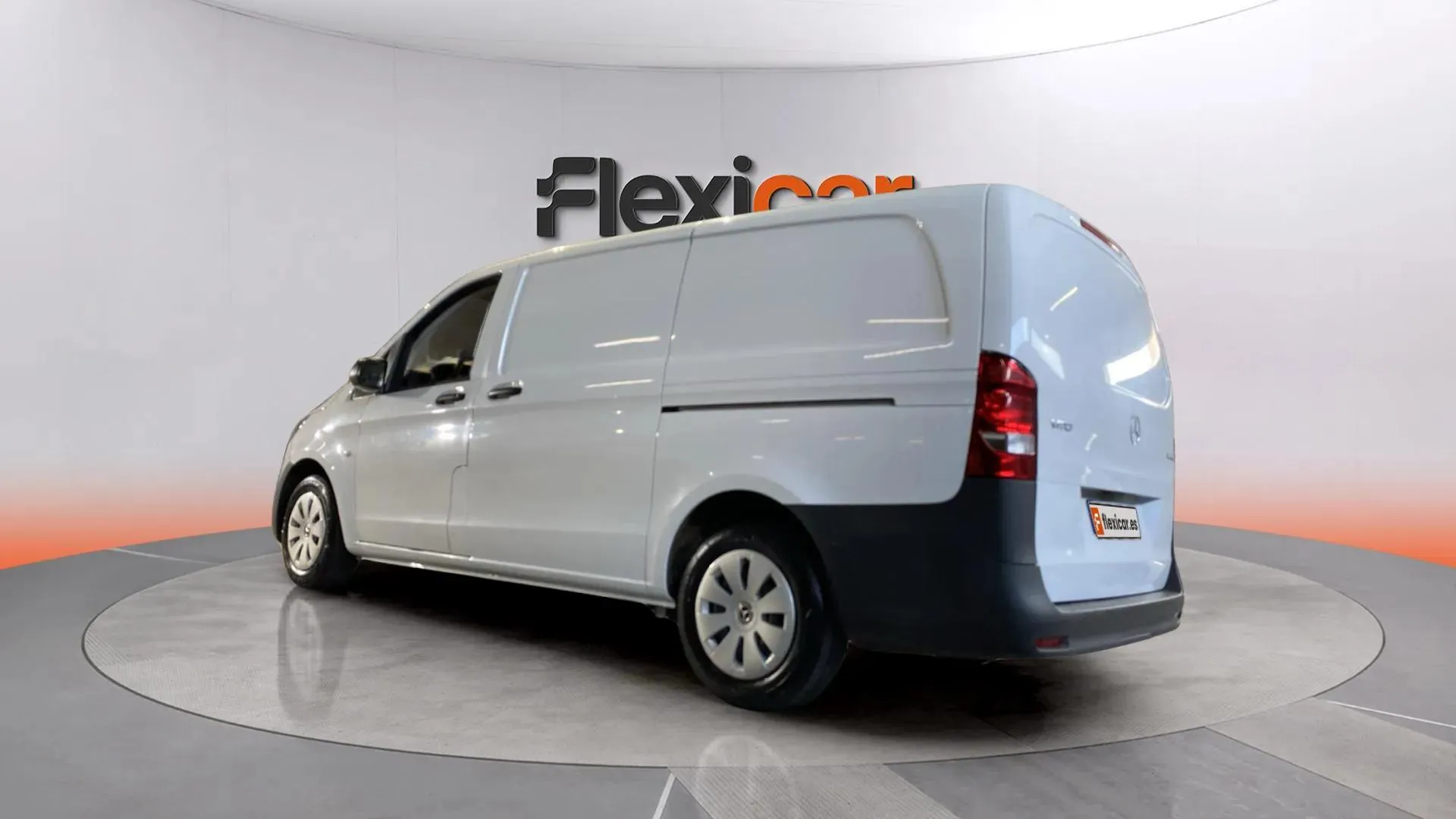 Mercedes-Benz Vito 110CDI furgón Base compacta - foto 4
