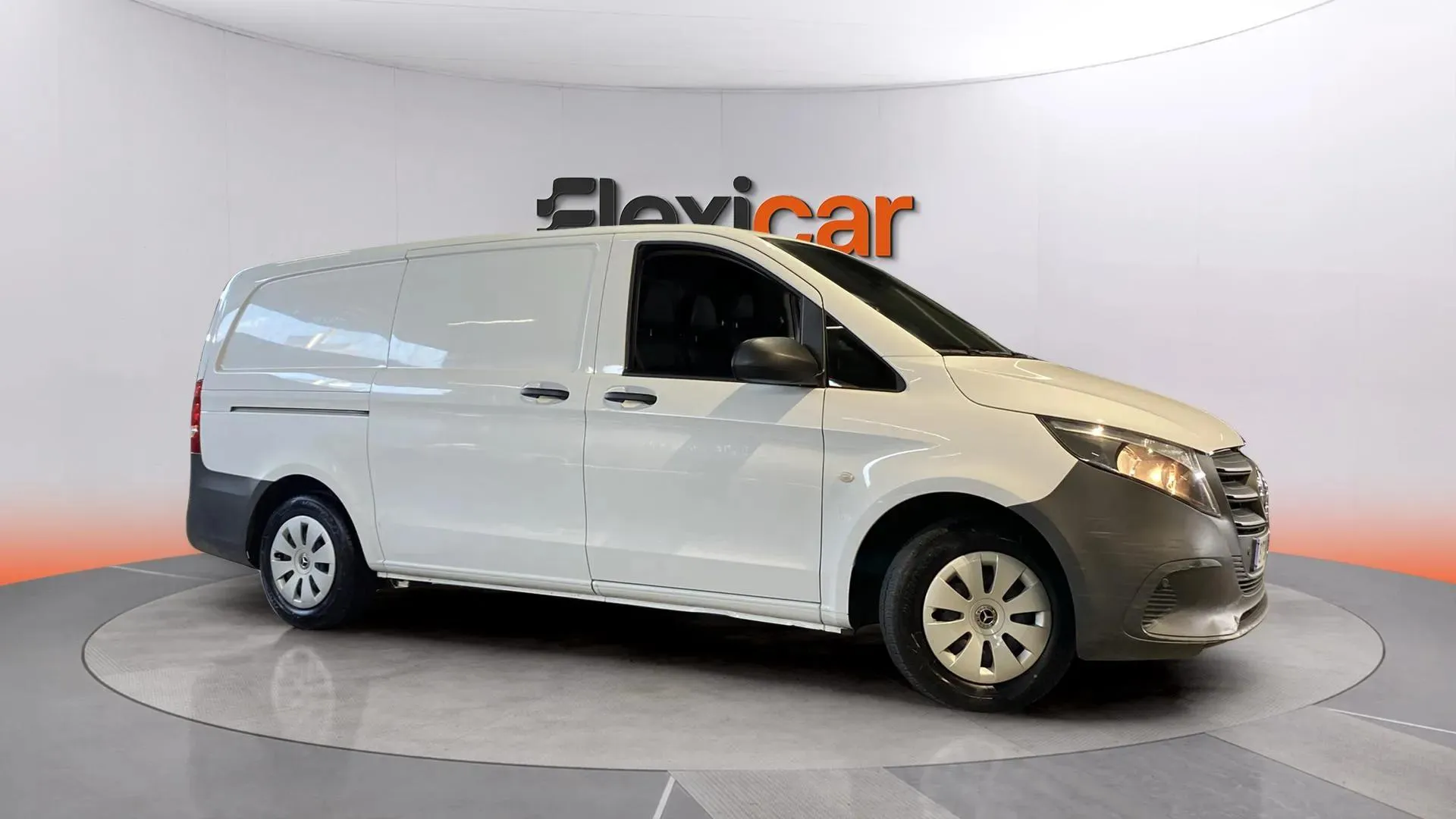 Mercedes-Benz Vito 110CDI furgón Base compacta - foto 2
