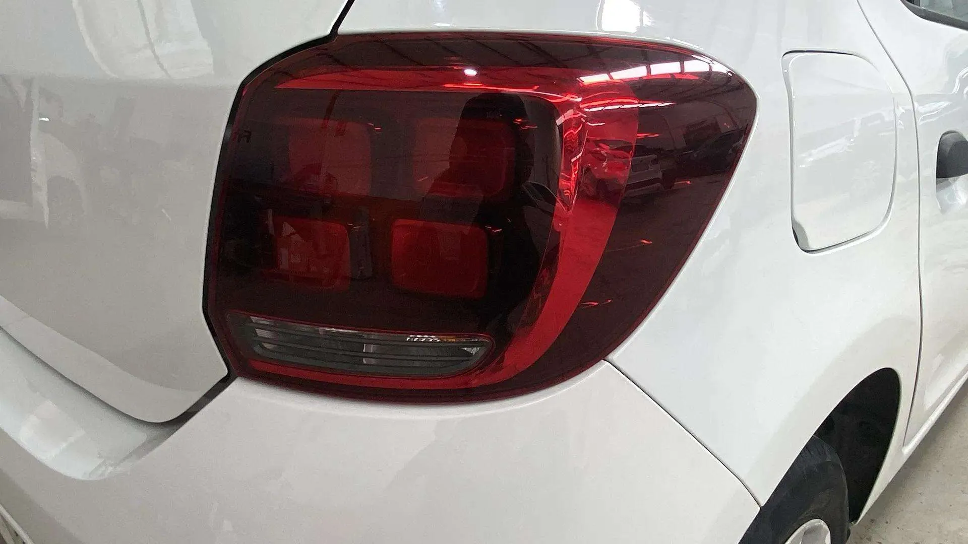 Dacia Sandero Ambiance 1.0 - foto 29