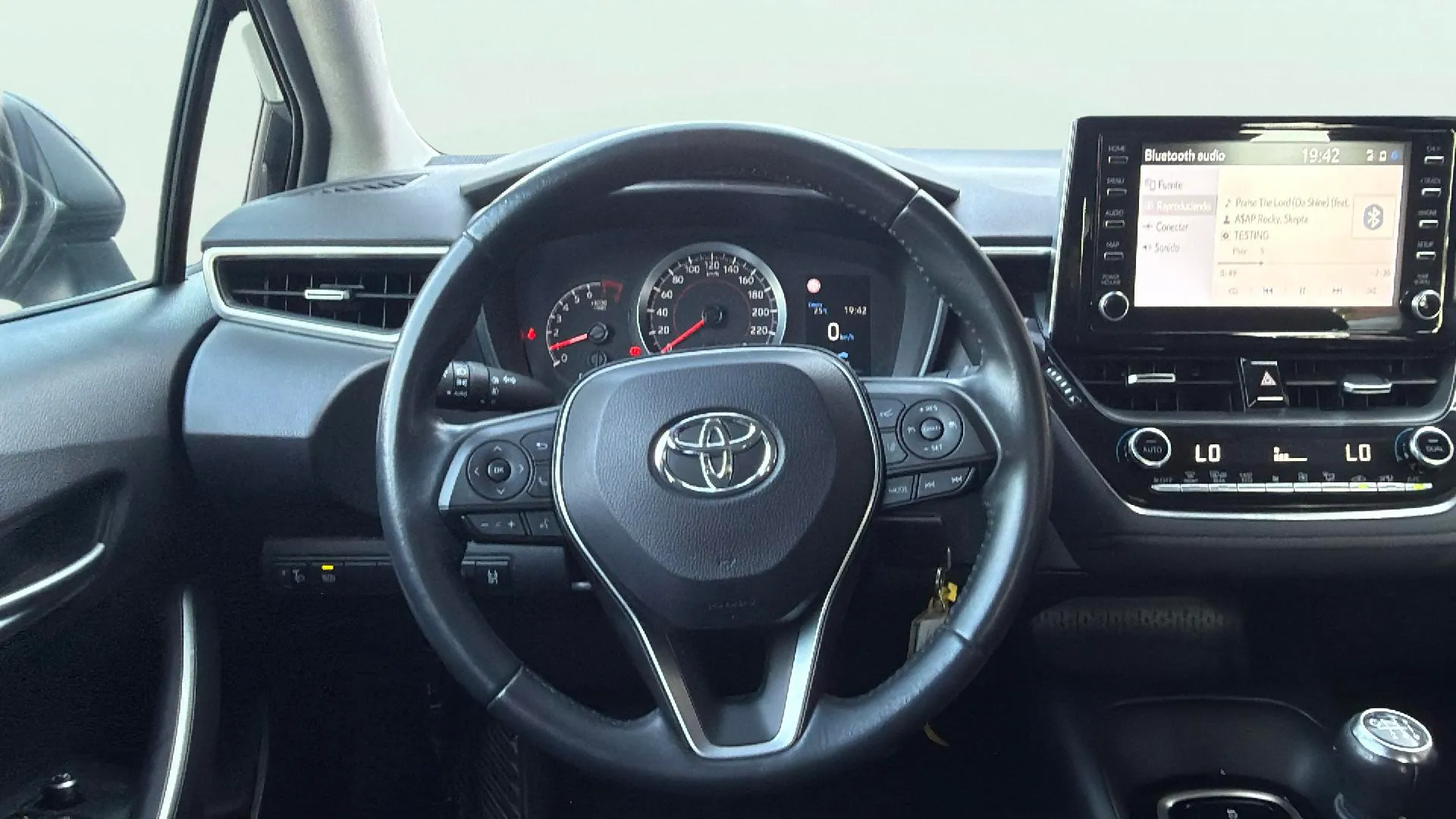 Toyota Corolla Sedan - foto 14