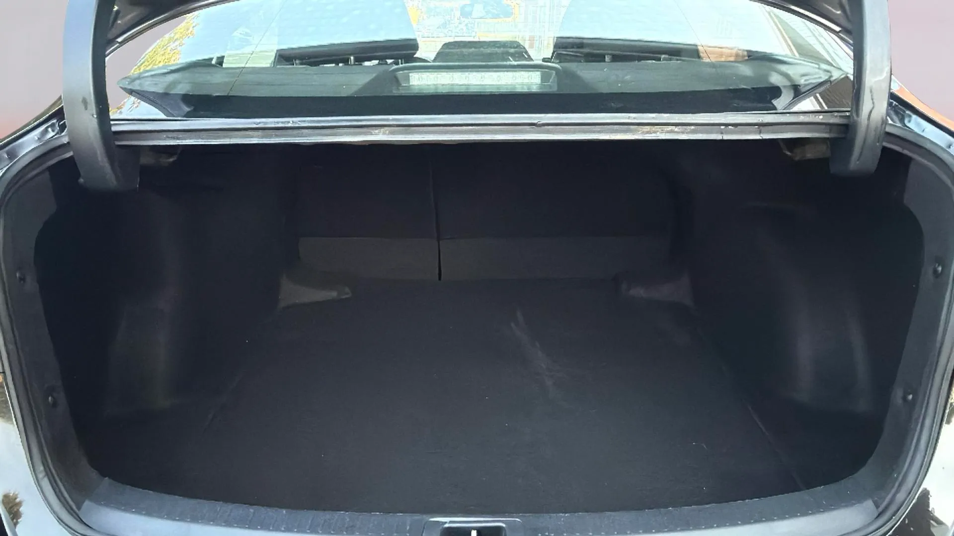 Toyota Corolla Sedan - foto 12
