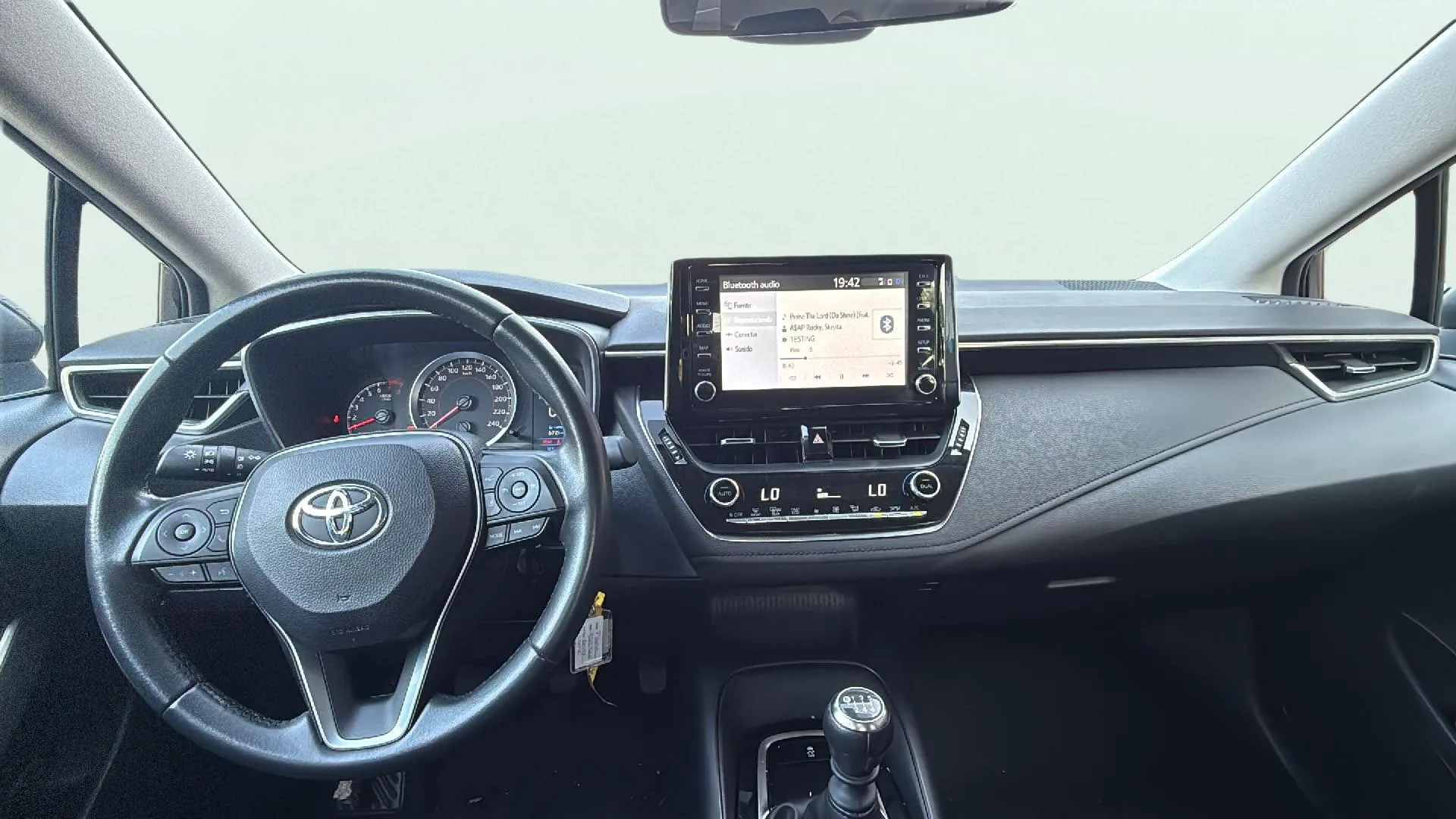 Toyota Corolla Sedan - foto 13
