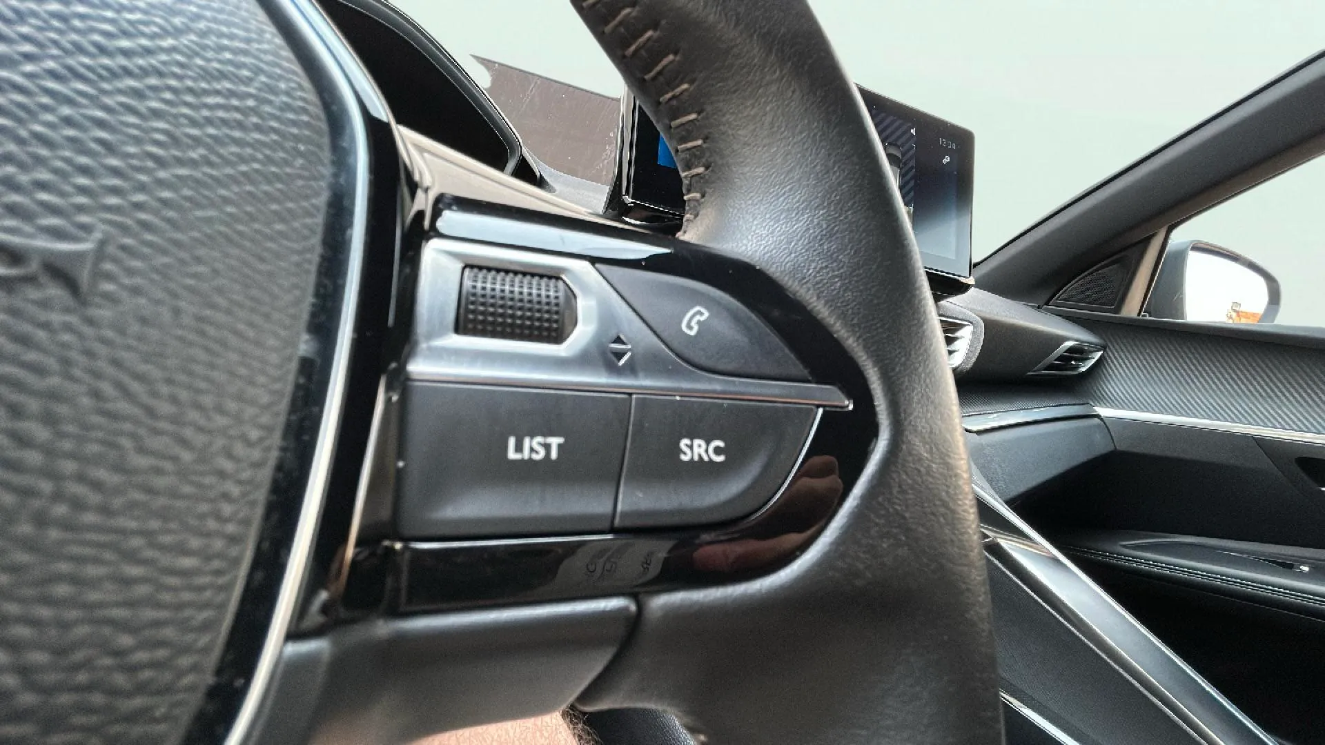 Peugeot 3008 1.2 Active Pack eDCS6 - foto 20