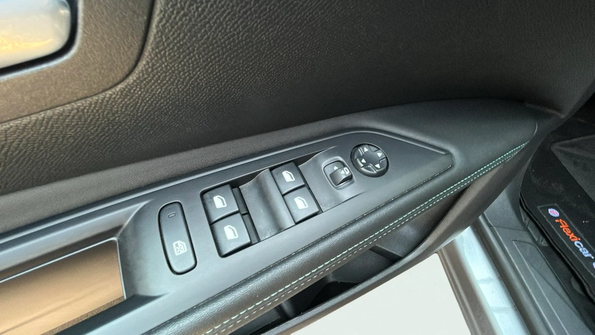 Peugeot 3008 1.2 Active Pack eDCS6 - foto 21