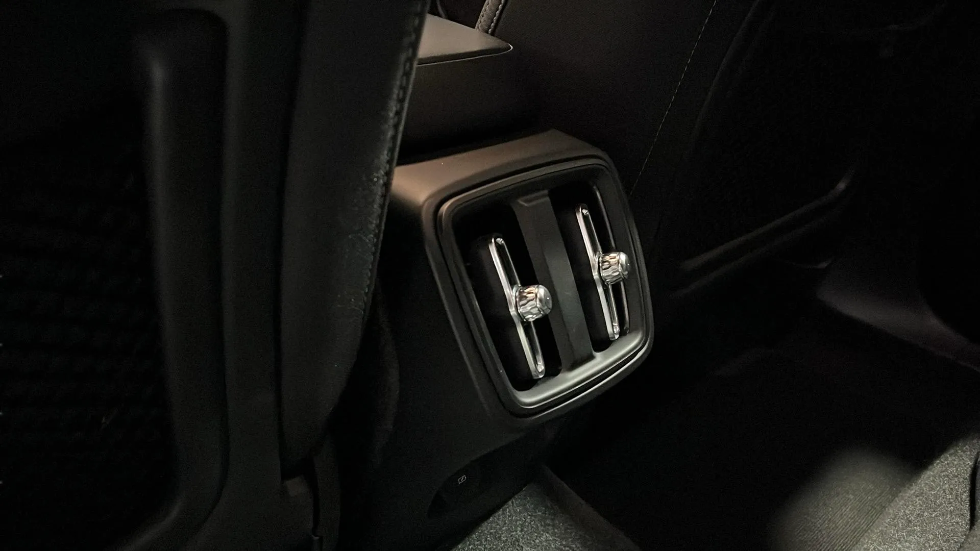 Volvo XC40 2.0 B3 G Core - foto 19