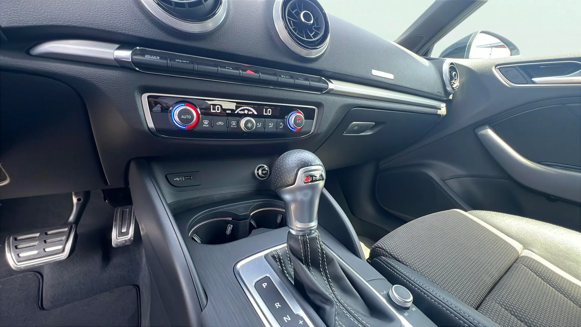 Audi A3 Black line 35 TFSI S tronic Sportb - foto 13