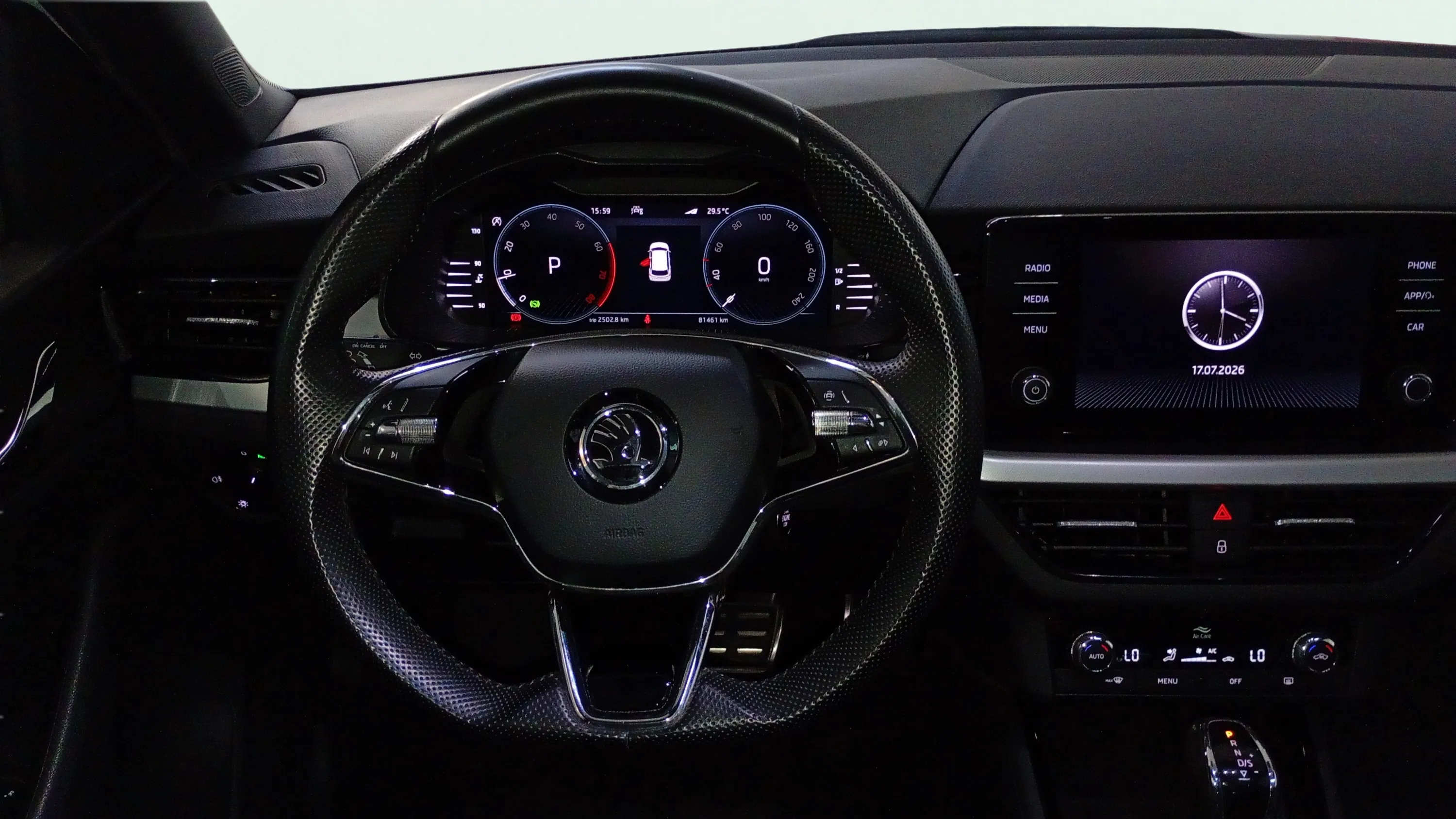 Škoda Kamiq 1.5 TSI DSG Sport - foto 17