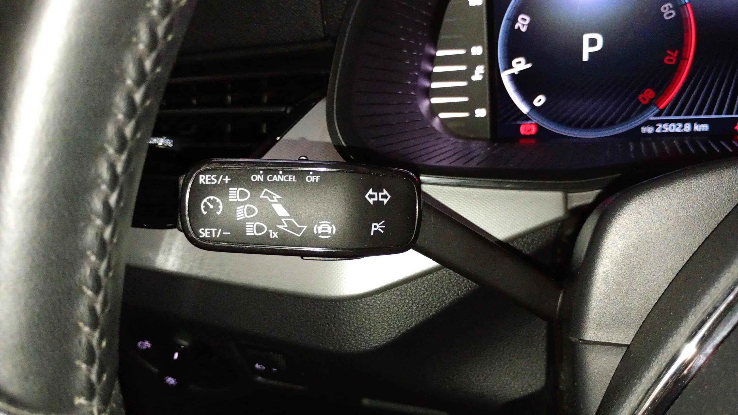 Škoda Kamiq 1.5 TSI DSG Sport - foto 14