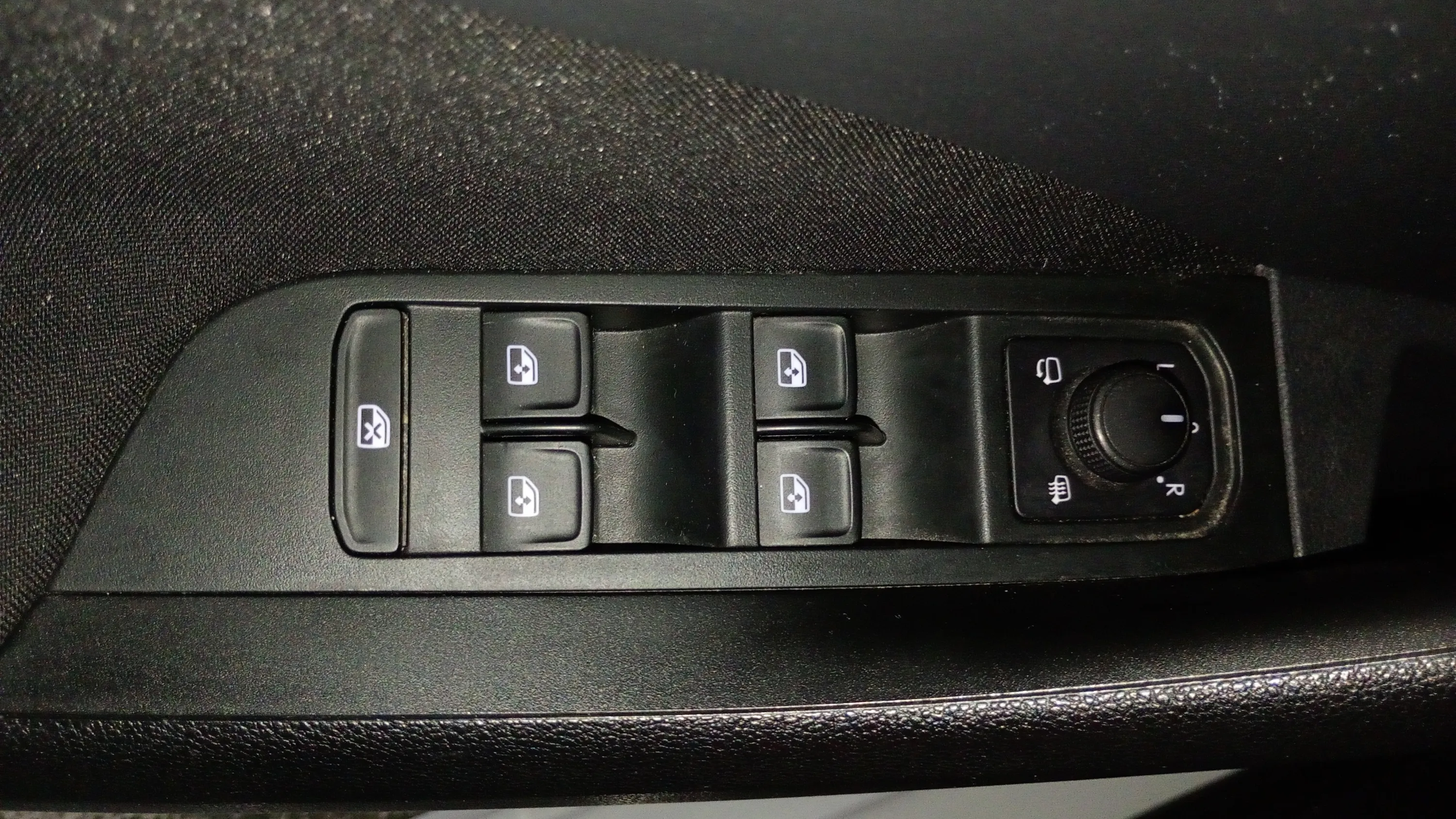 Škoda Kamiq 1.5 TSI DSG Sport - foto 21