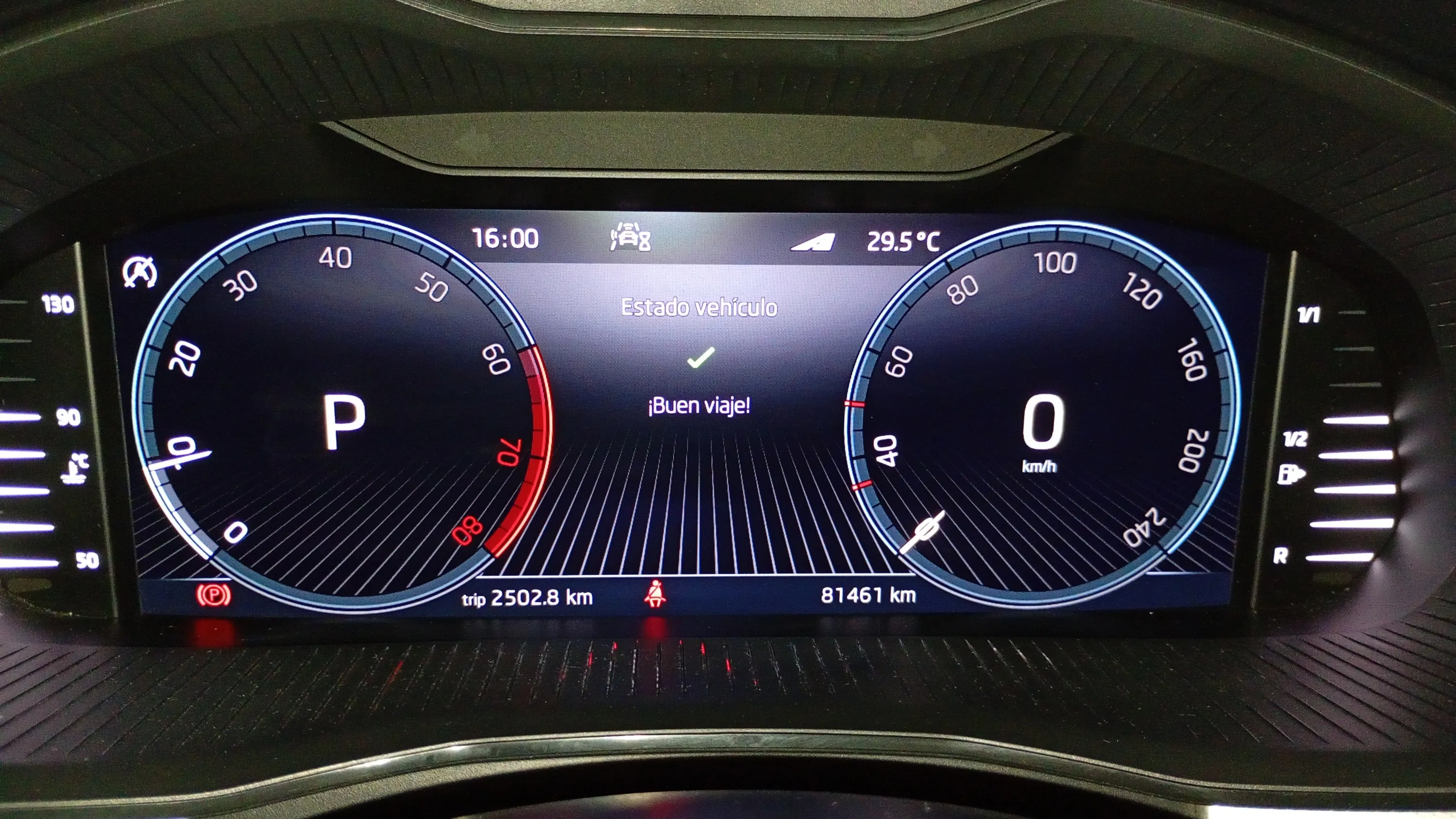 Škoda Kamiq 1.5 TSI DSG Sport - foto 9