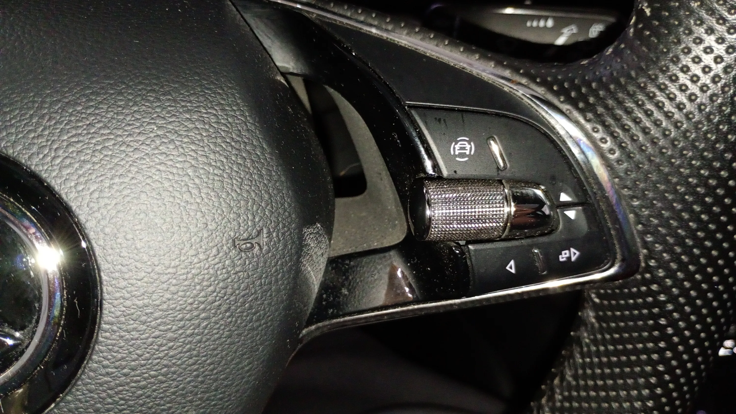 Škoda Kamiq 1.5 TSI DSG Sport - foto 13