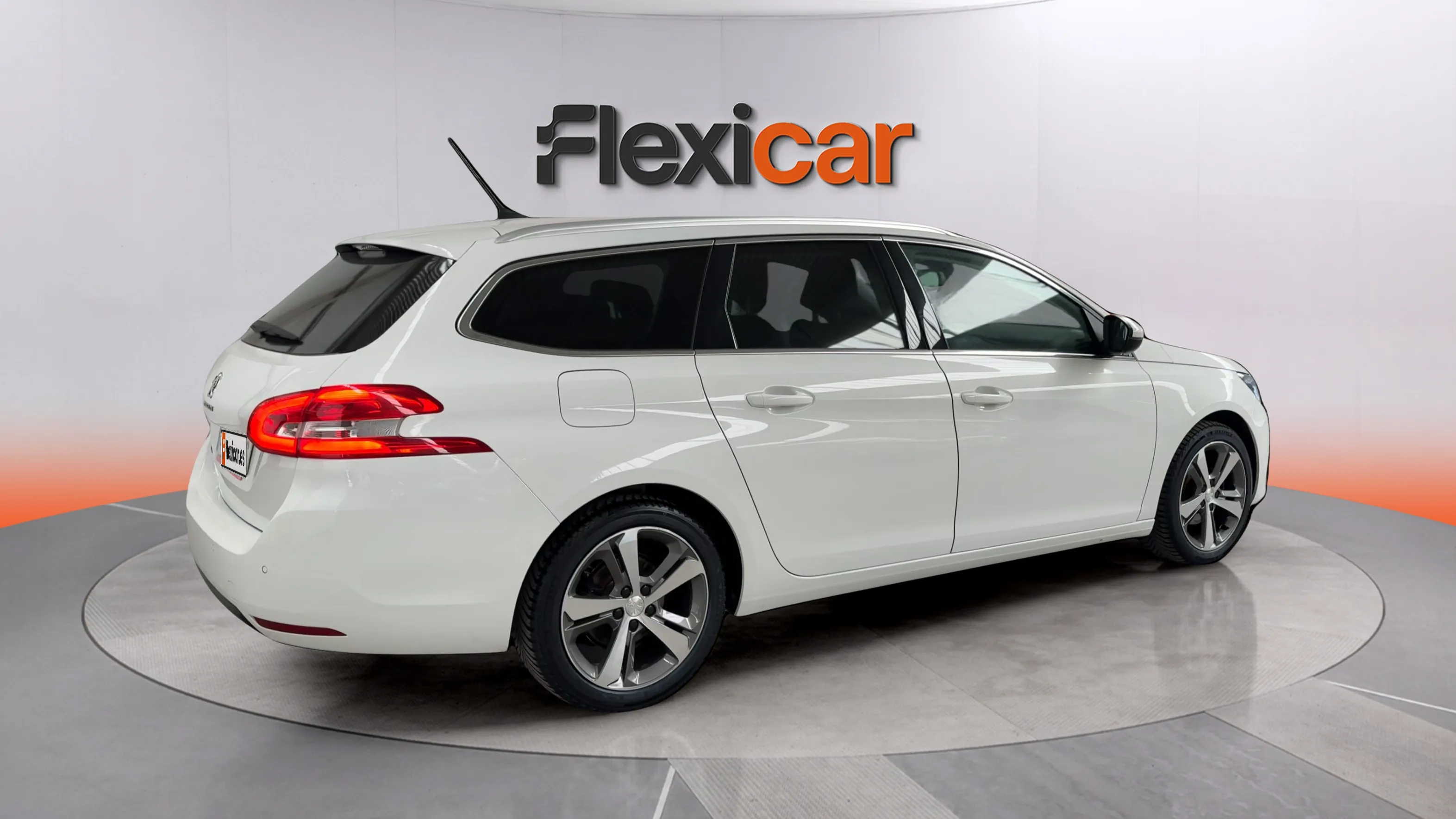 Peugeot 308 SW Allure 1.2 PureTech - foto 7