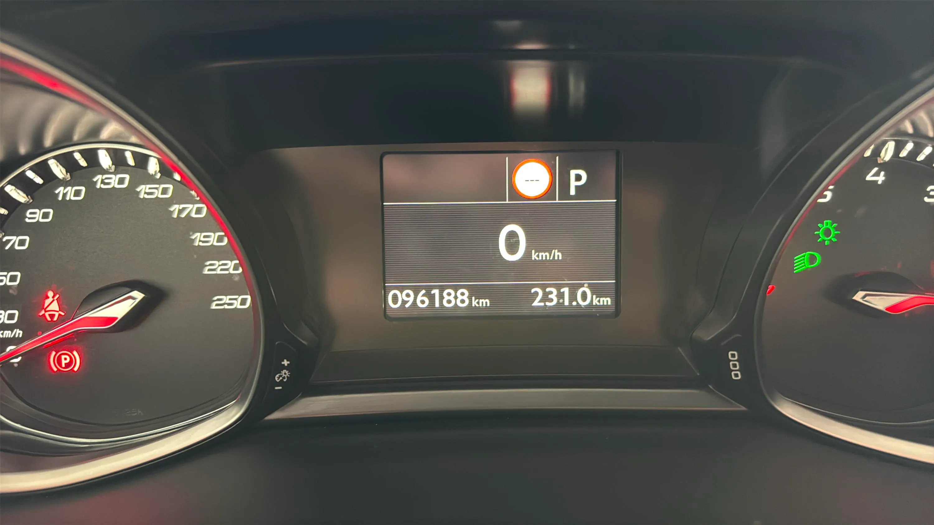 Peugeot 308 SW Allure 1.2 PureTech - foto 12