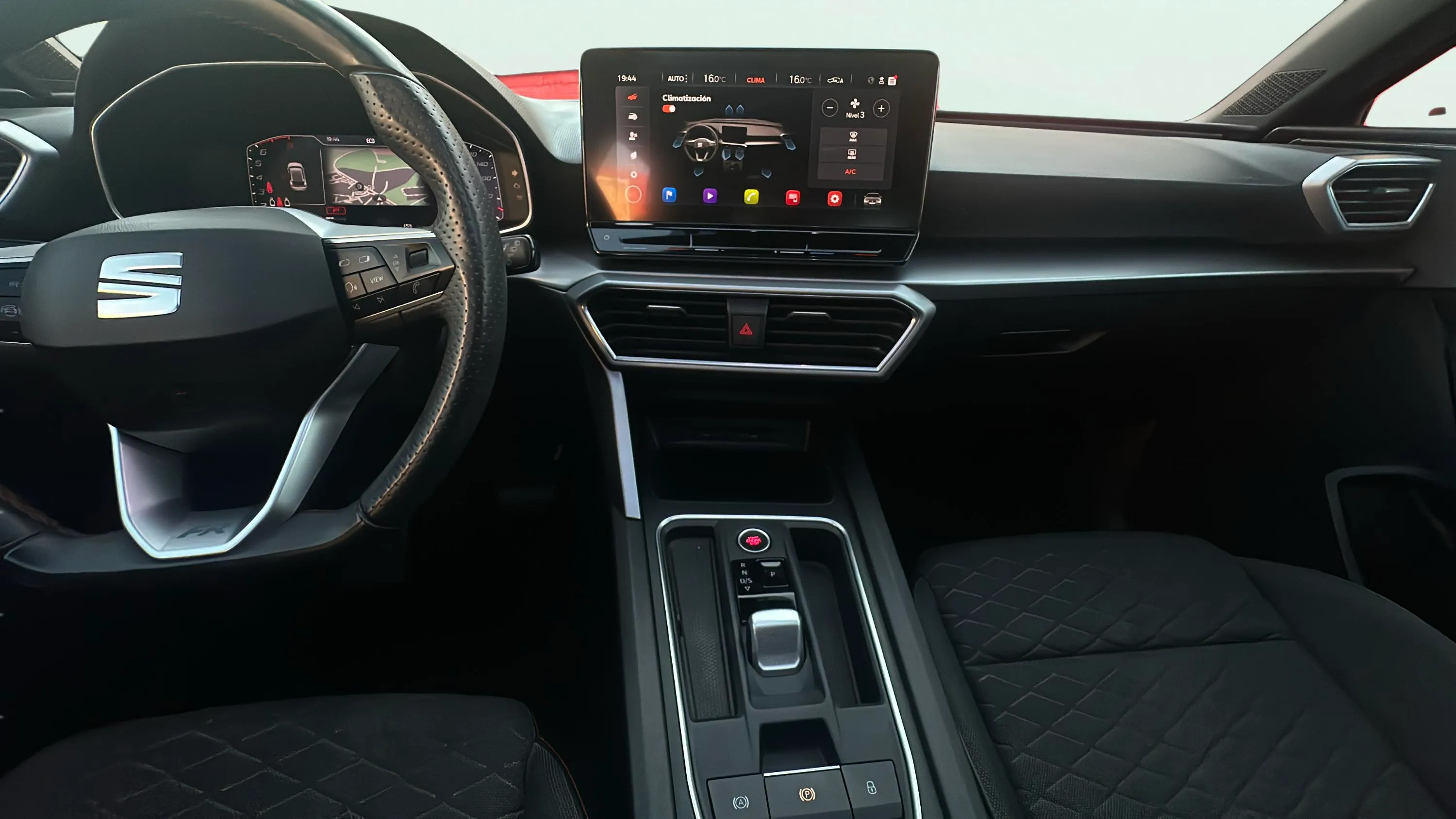 SEAT León 1.5 TSI DSG-7 FR Ed Pl - foto 14