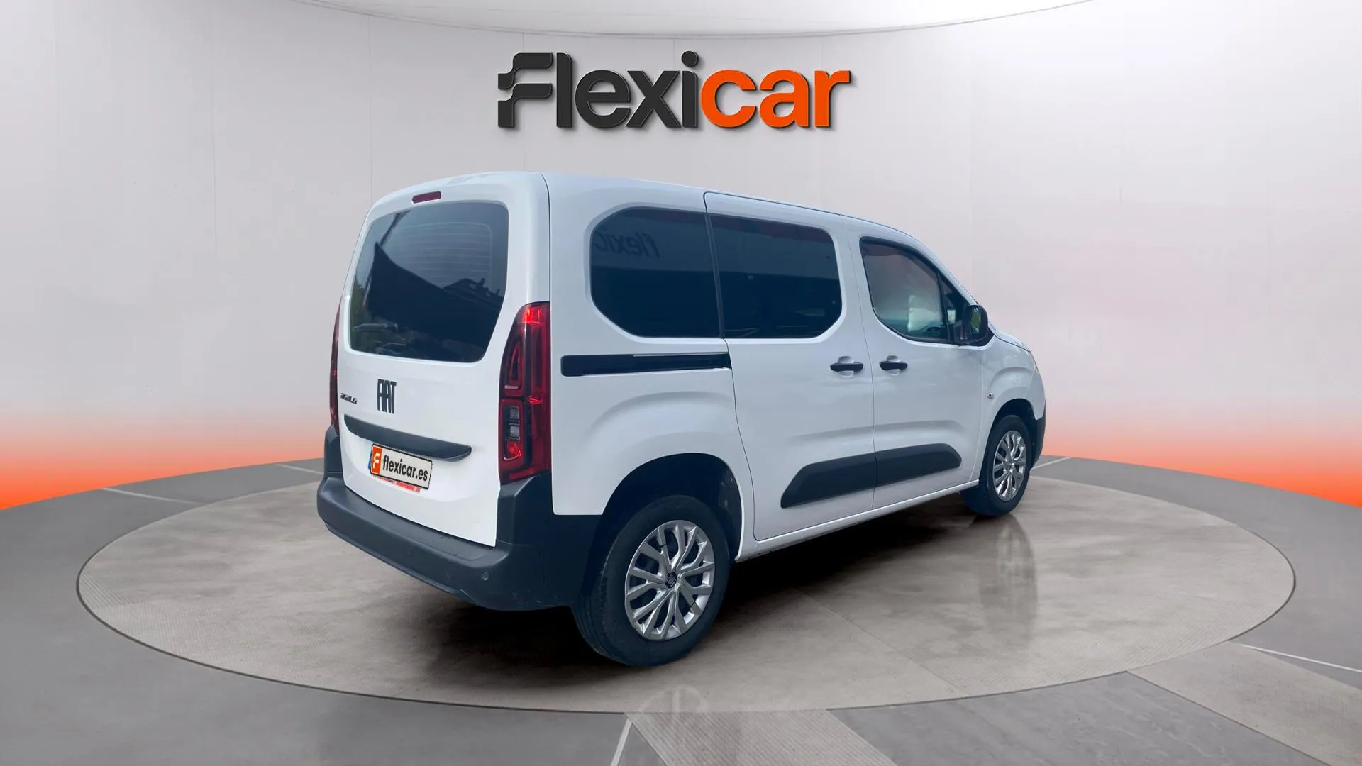 Fiat Doblò 1.5 diésel MT6 Talla M - foto 4
