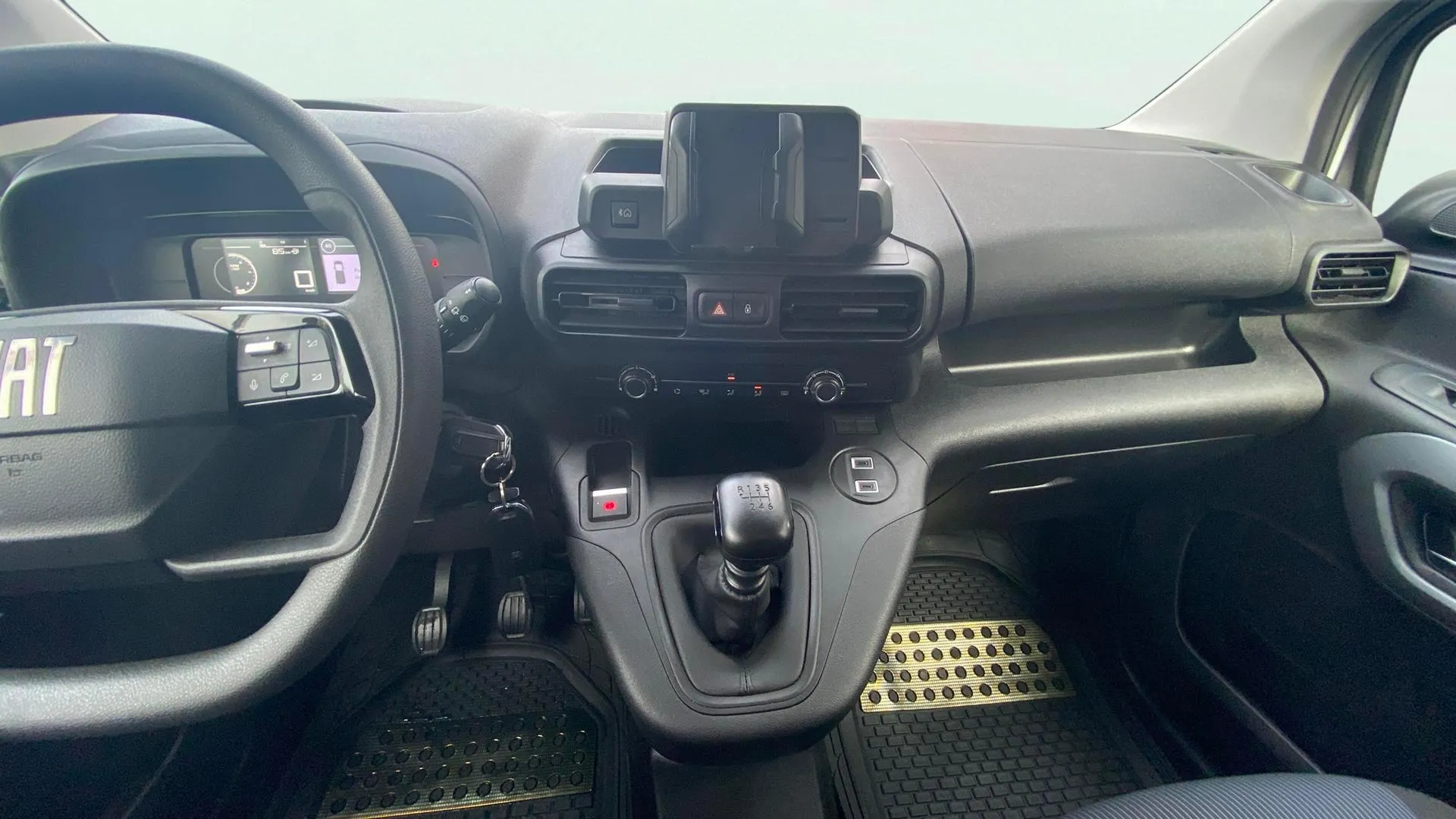 Fiat Doblò 1.5 diésel MT6 Talla M - foto 12