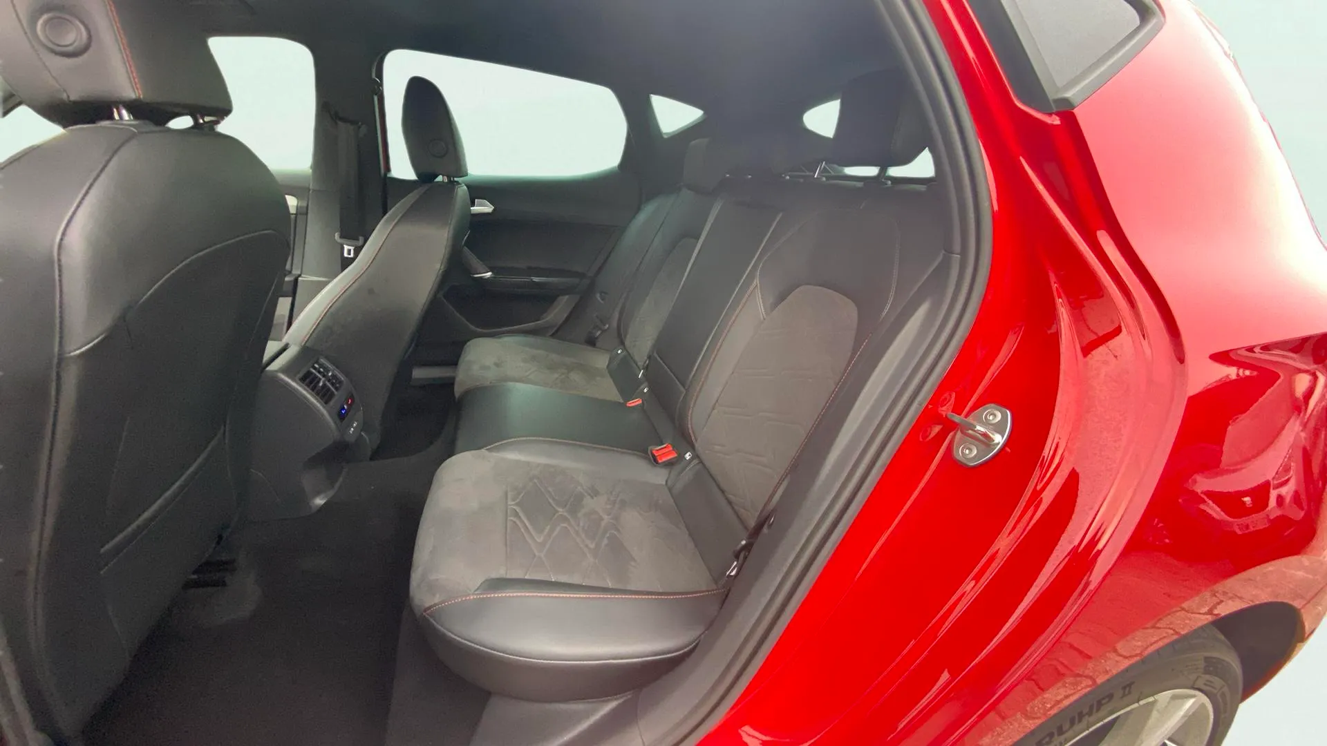 SEAT León 2.0 TDI DSG-7 FR Go L - foto 16