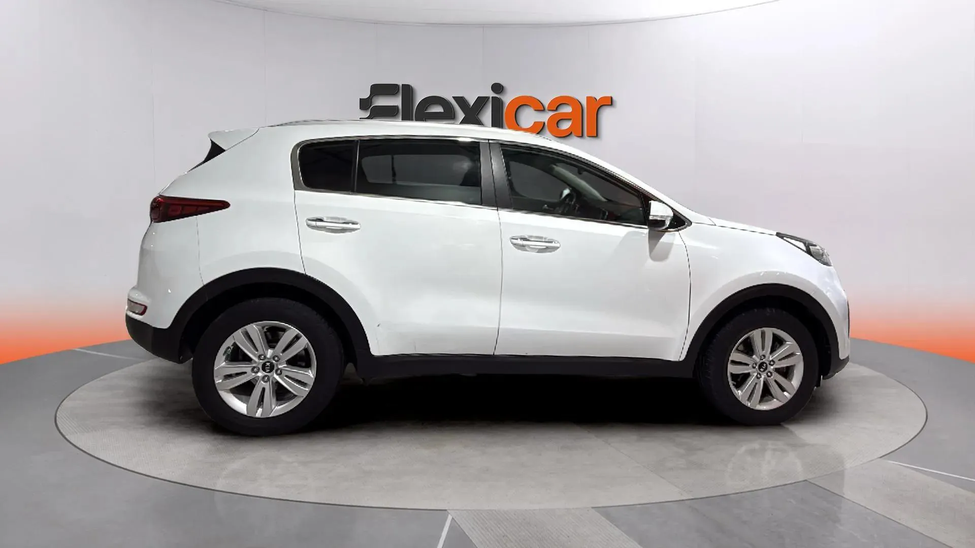 Kia Sportage 1.6 GDi Business 4x2 - foto 7
