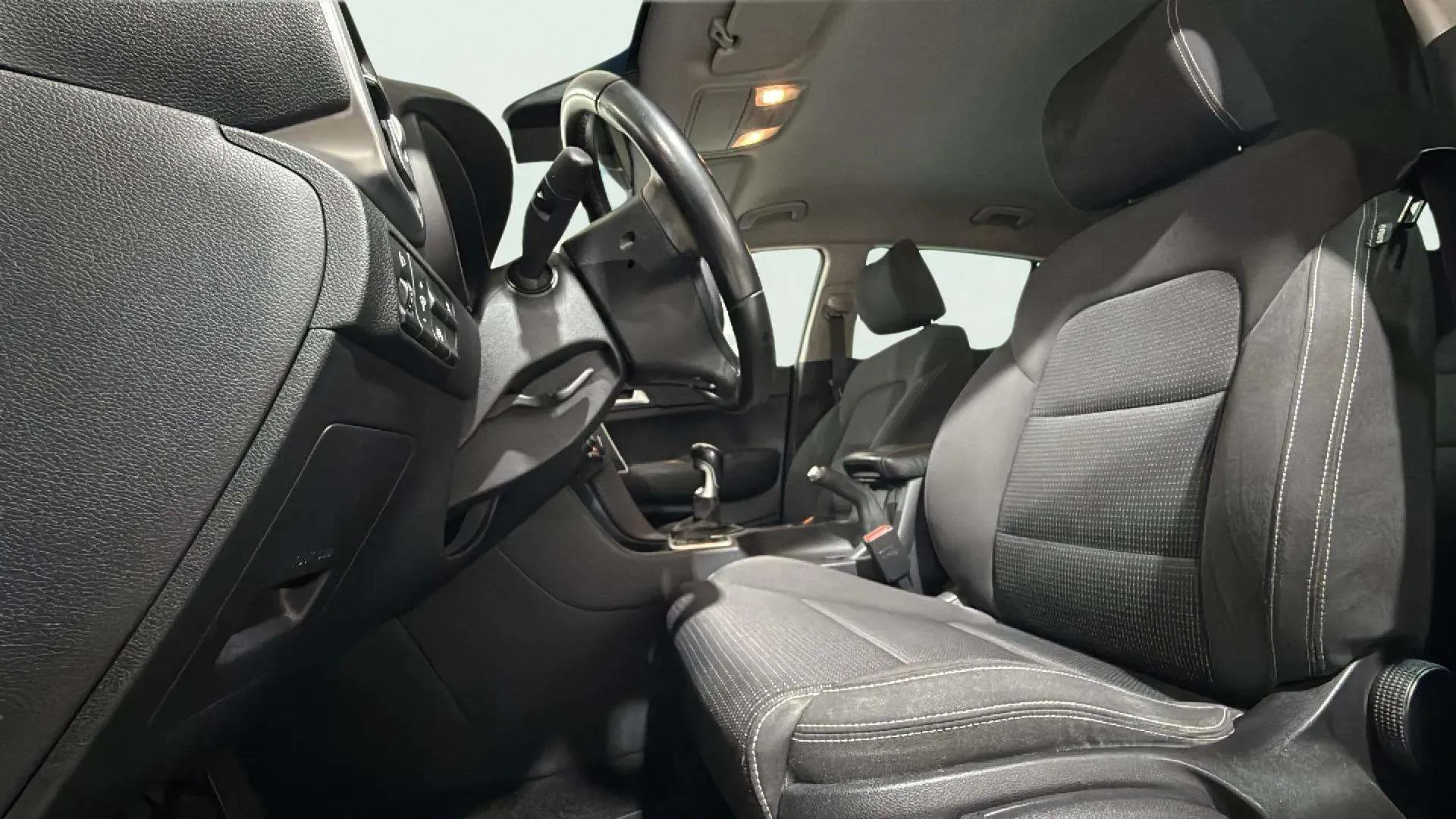 Kia Sportage 1.6 GDi Business 4x2 - foto 16