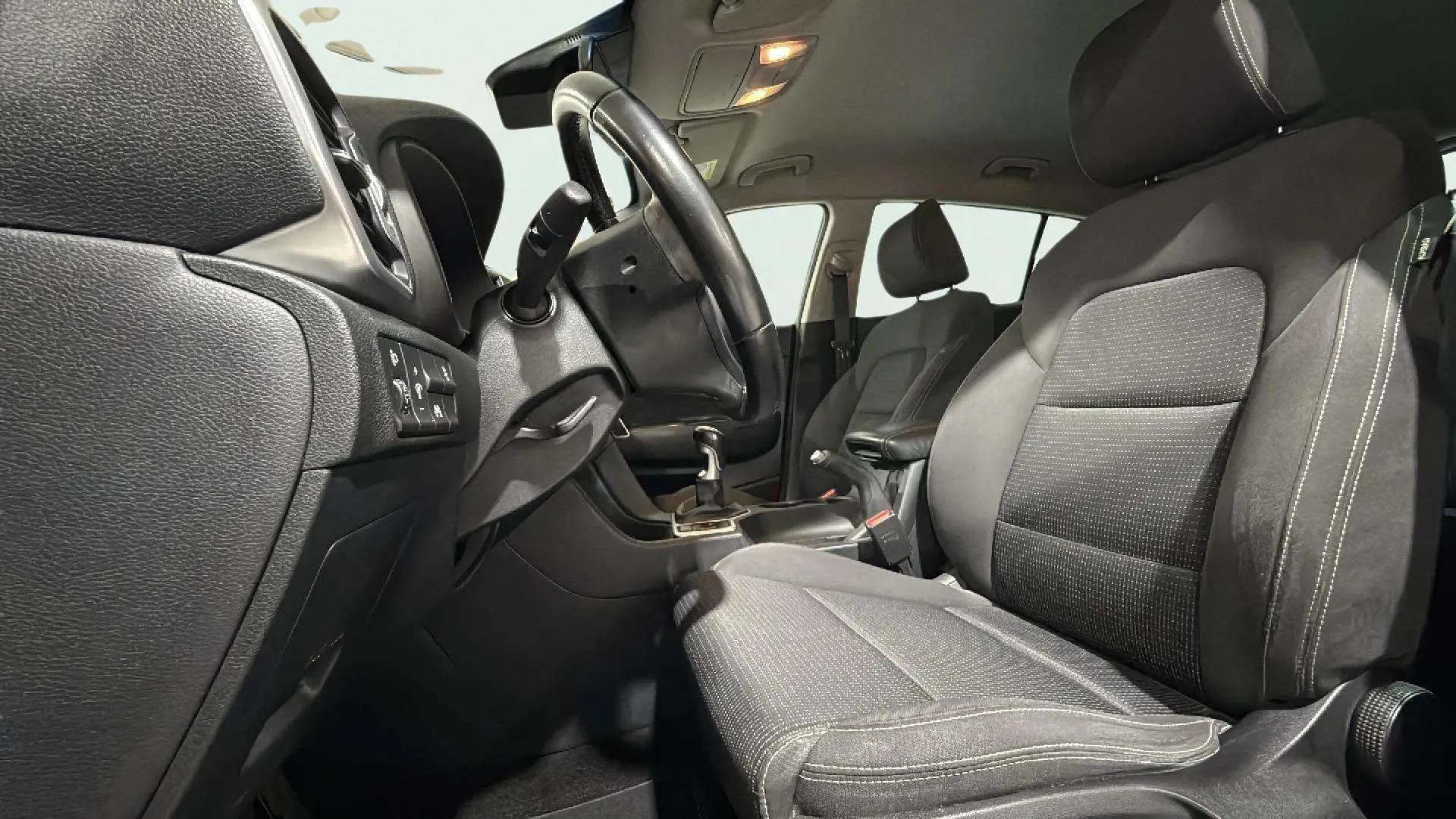 Kia Sportage 1.6 GDi Business 4x2 - foto 15